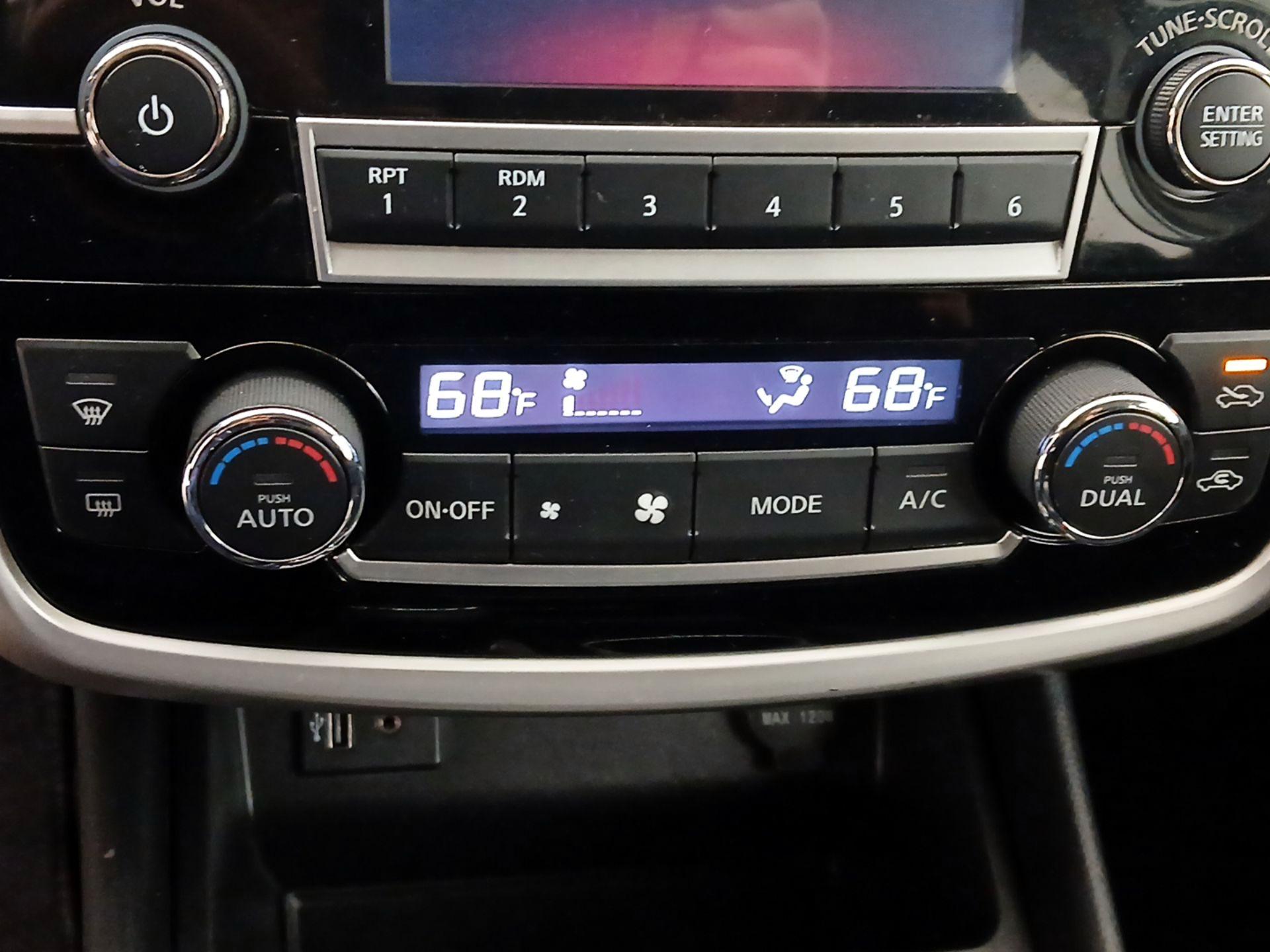 Thumbnail: 2018 Nissan Altima - 16