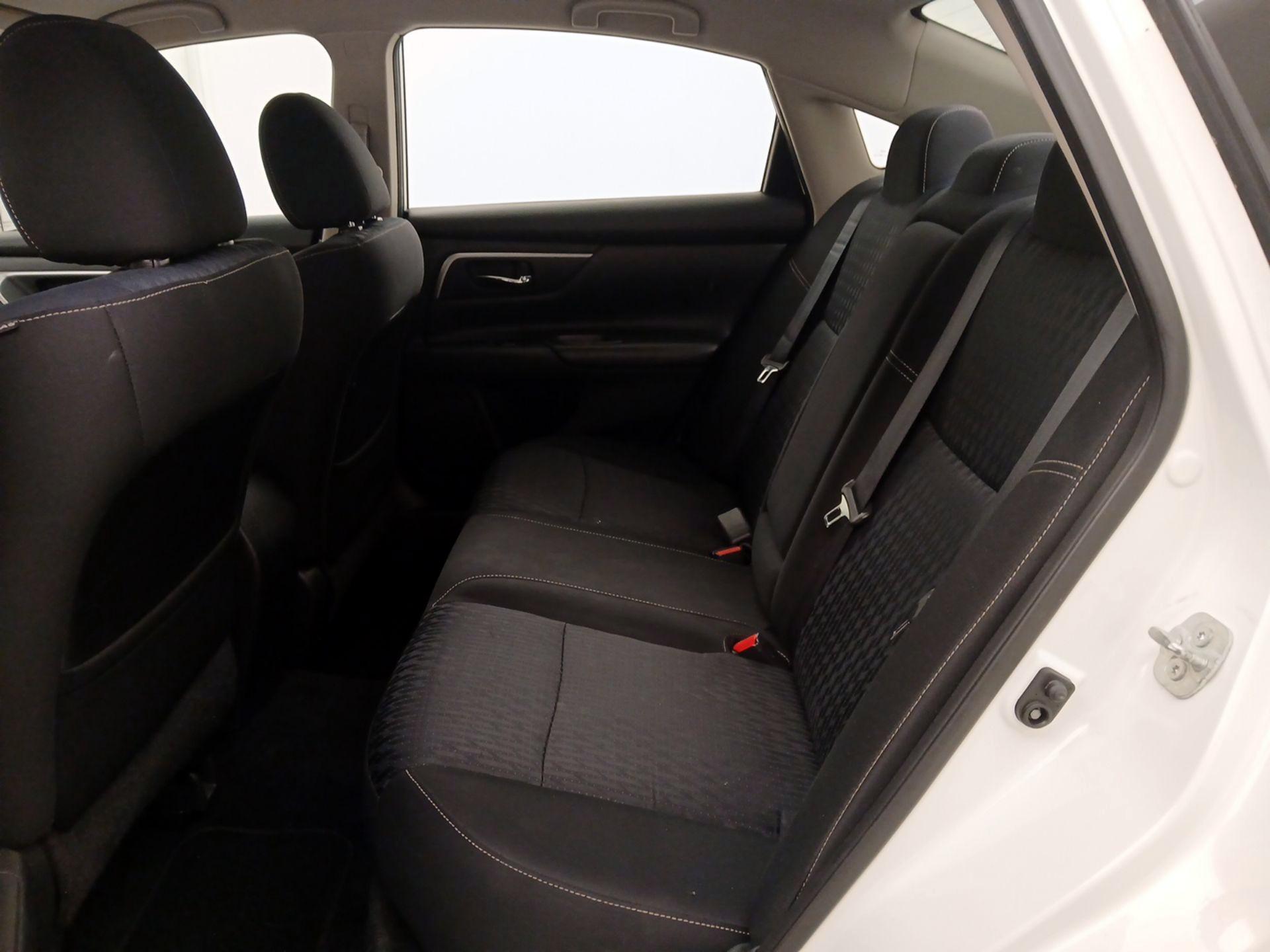 Thumbnail: 2018 Nissan Altima - 19