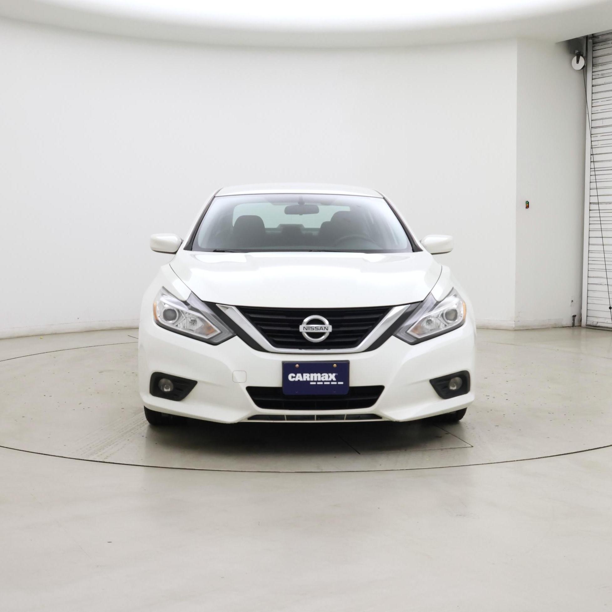 Thumbnail: 2018 Nissan Altima - 5