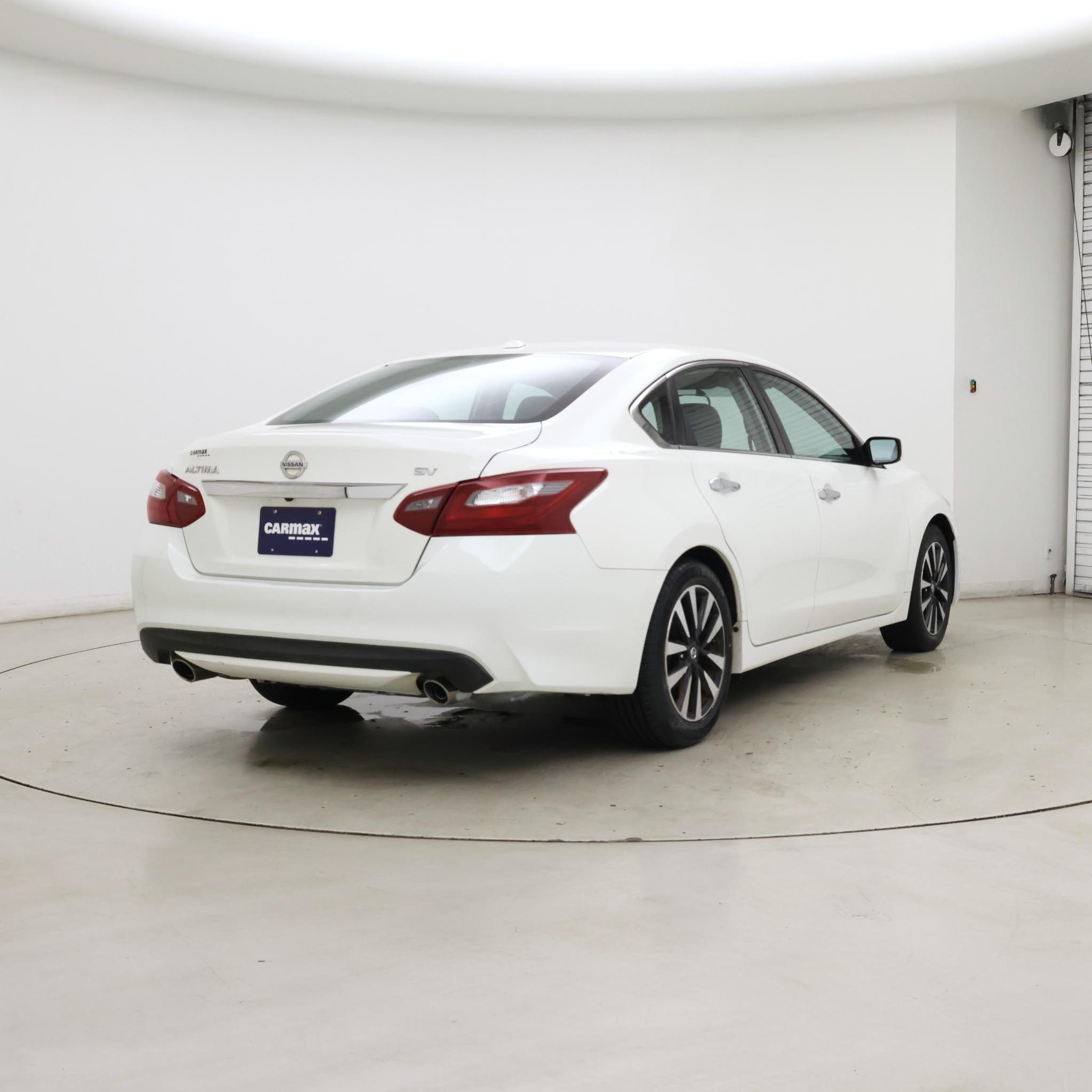 Thumbnail: 2018 Nissan Altima - 8