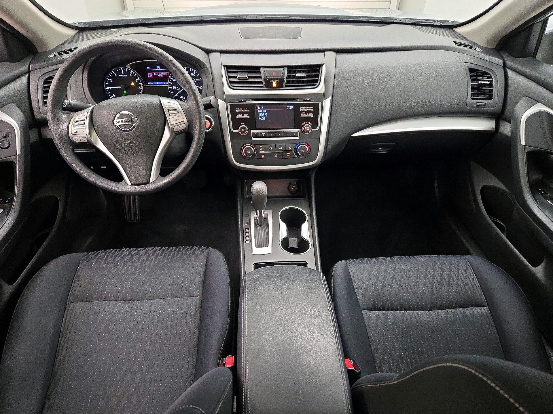 Thumbnail: 2018 Nissan Altima - 9