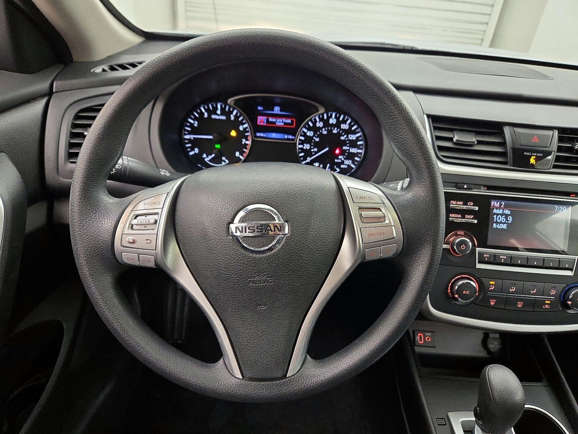 Thumbnail: 2018 Nissan Altima - 10