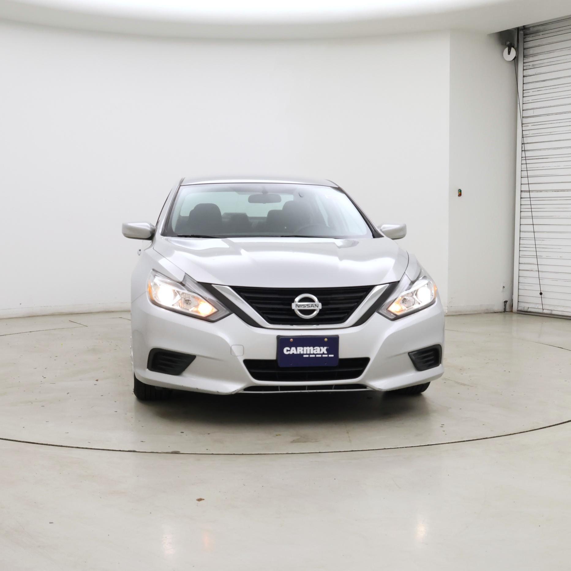 Thumbnail: 2018 Nissan Altima - 5