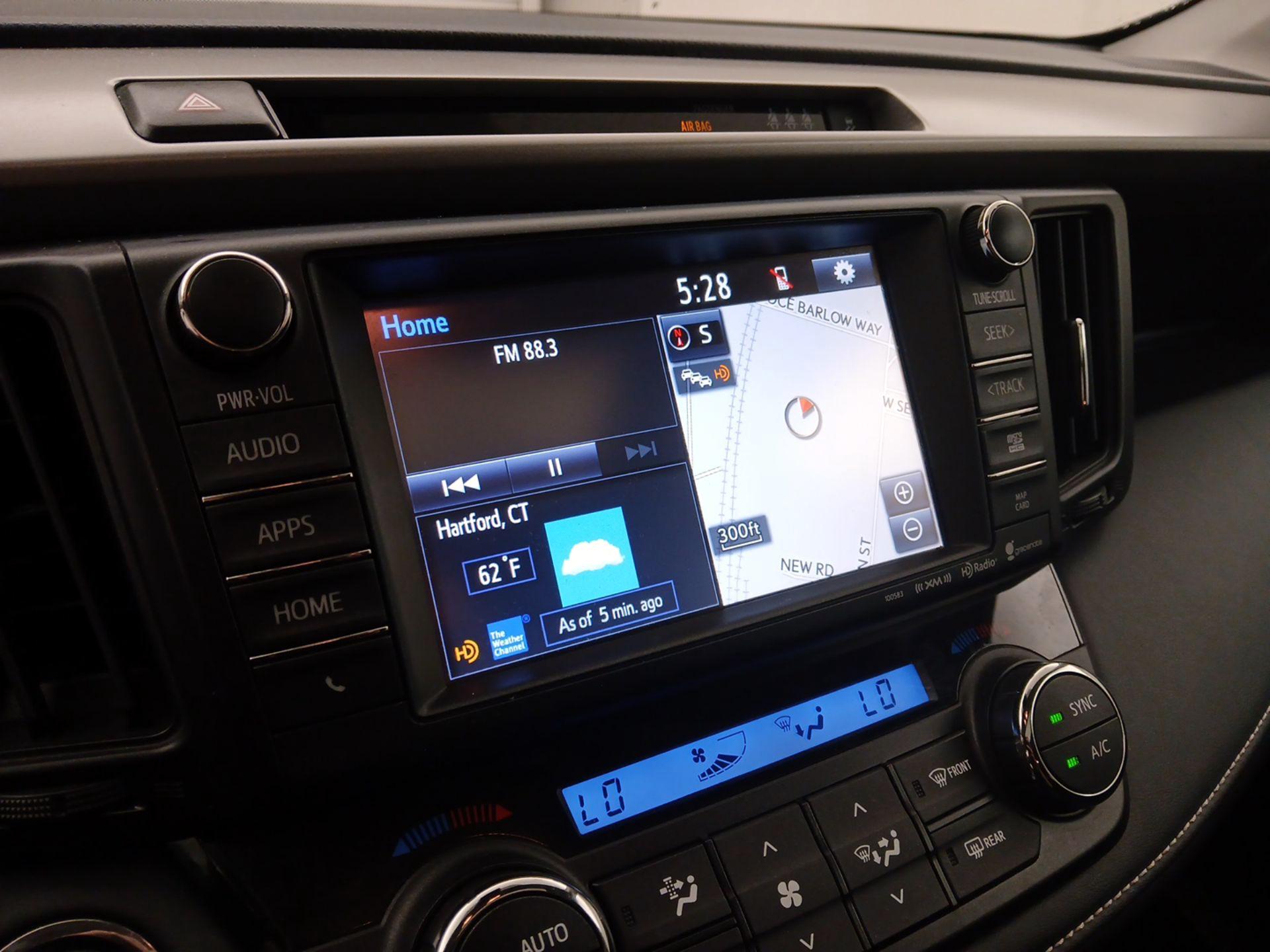 Thumbnail: 2017 Toyota RAV4 - 14