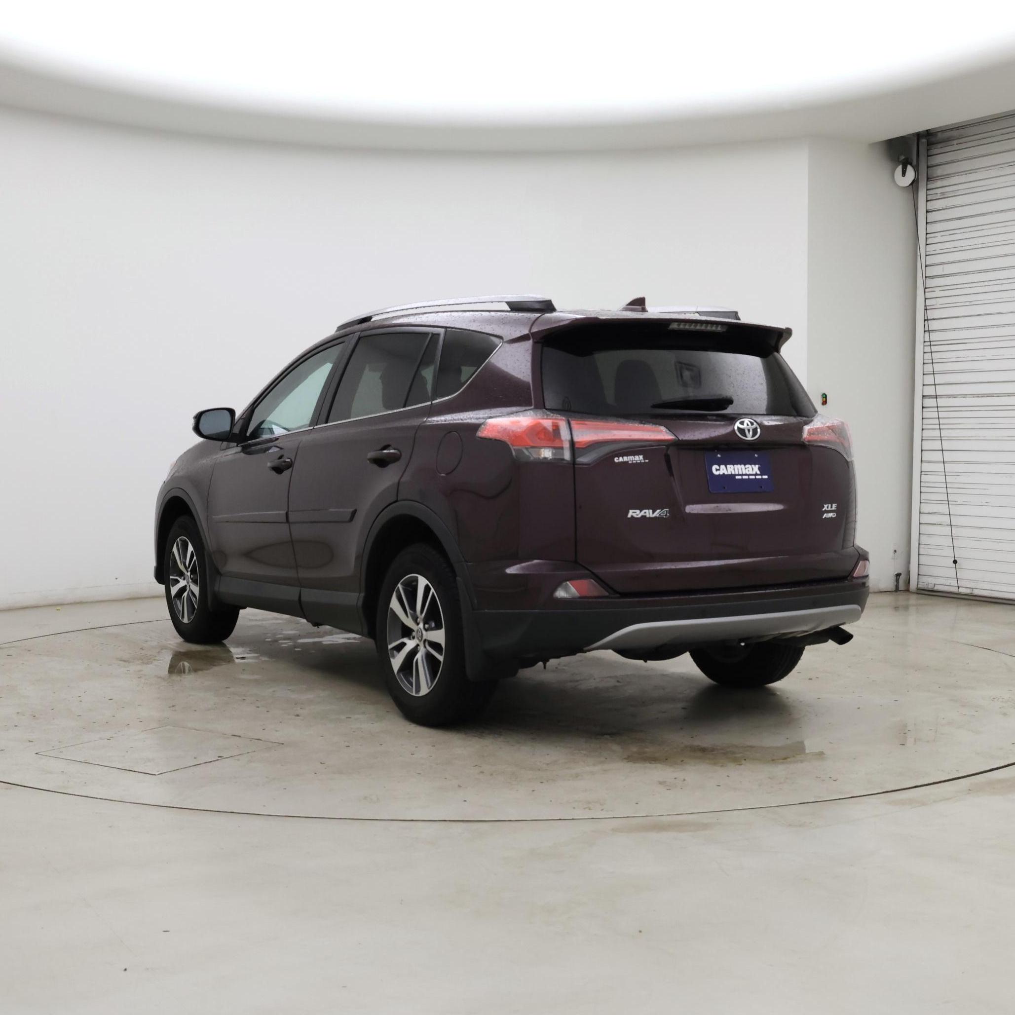 Thumbnail: 2017 Toyota RAV4 - 2