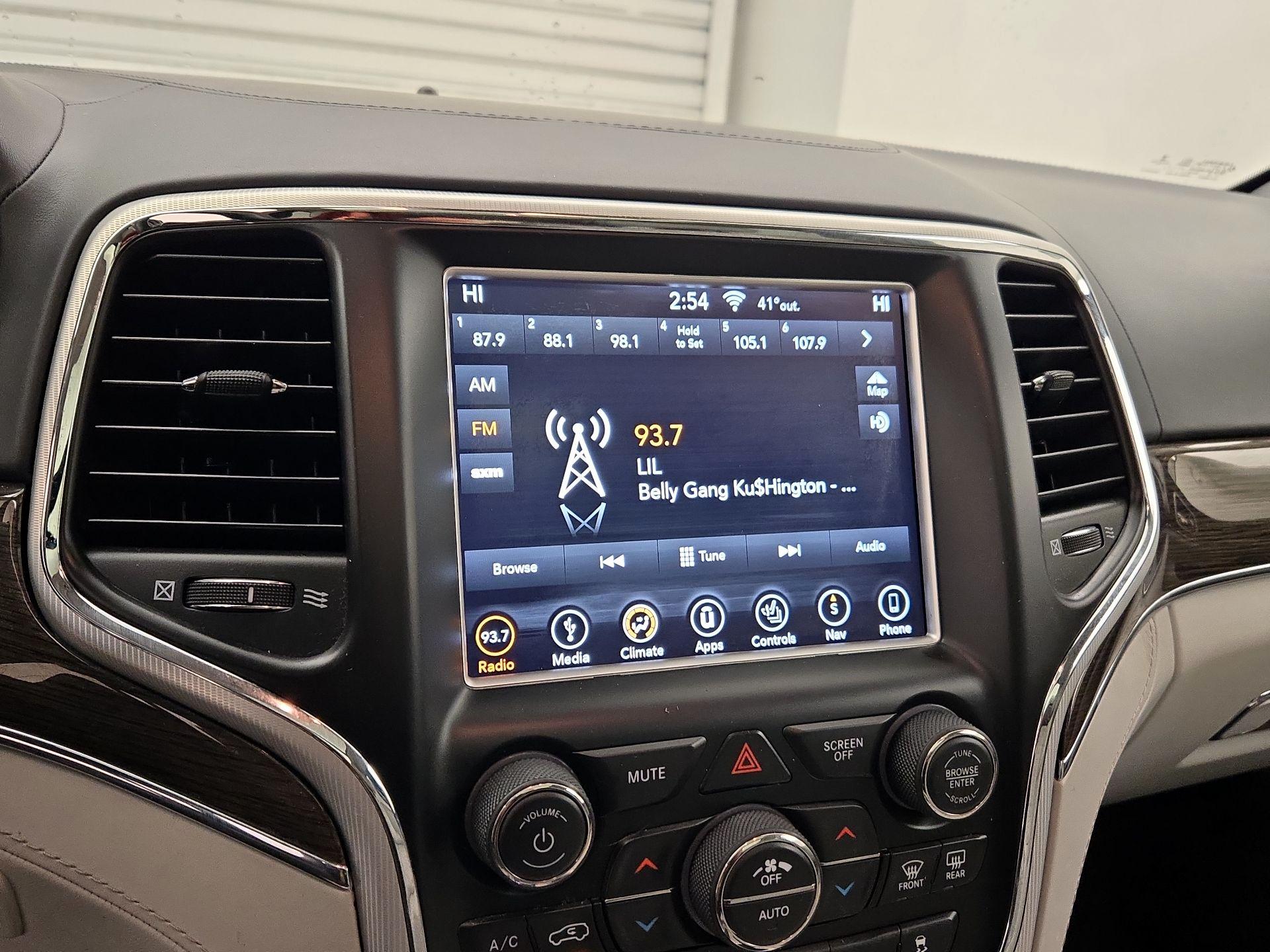 Thumbnail: 2018 Jeep Grand Cherokee - 14