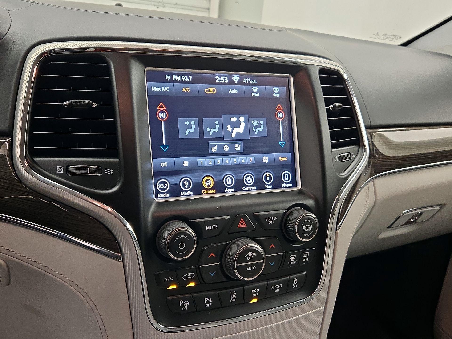 Thumbnail: 2018 Jeep Grand Cherokee - 15