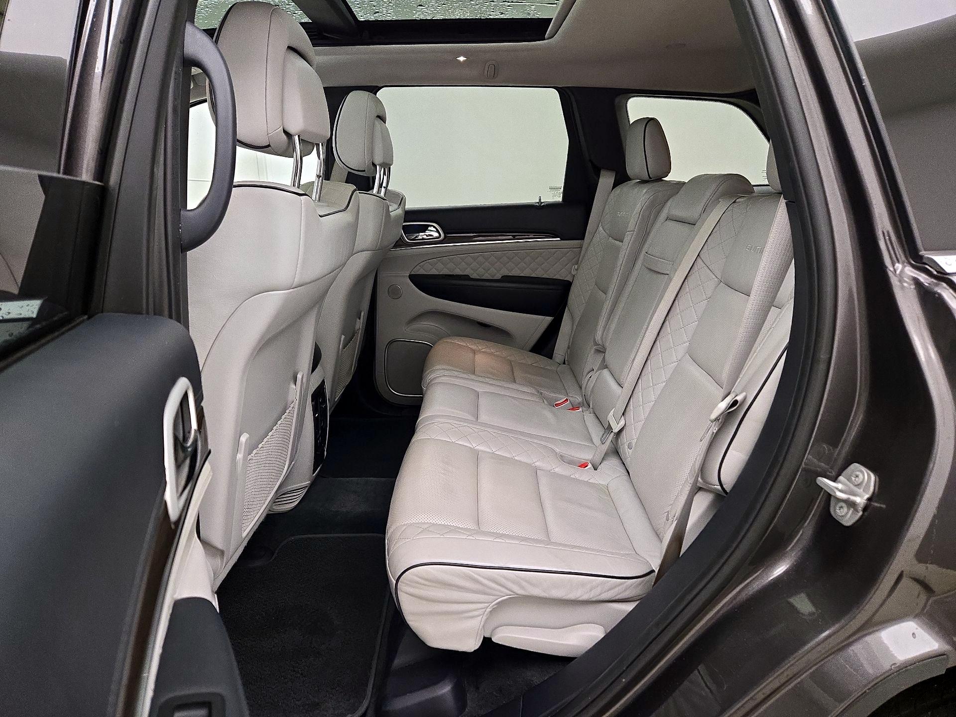 Thumbnail: 2018 Jeep Grand Cherokee - 19