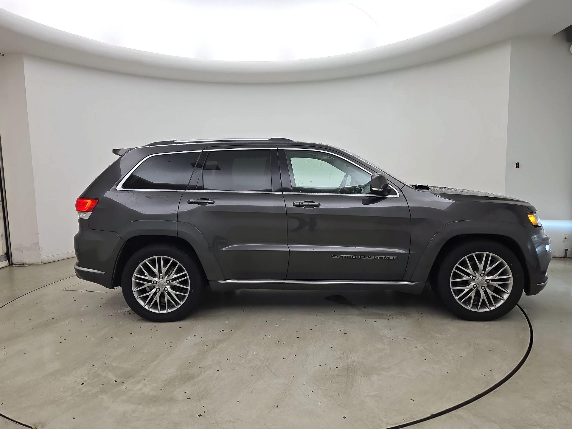 Thumbnail: 2018 Jeep Grand Cherokee - 4