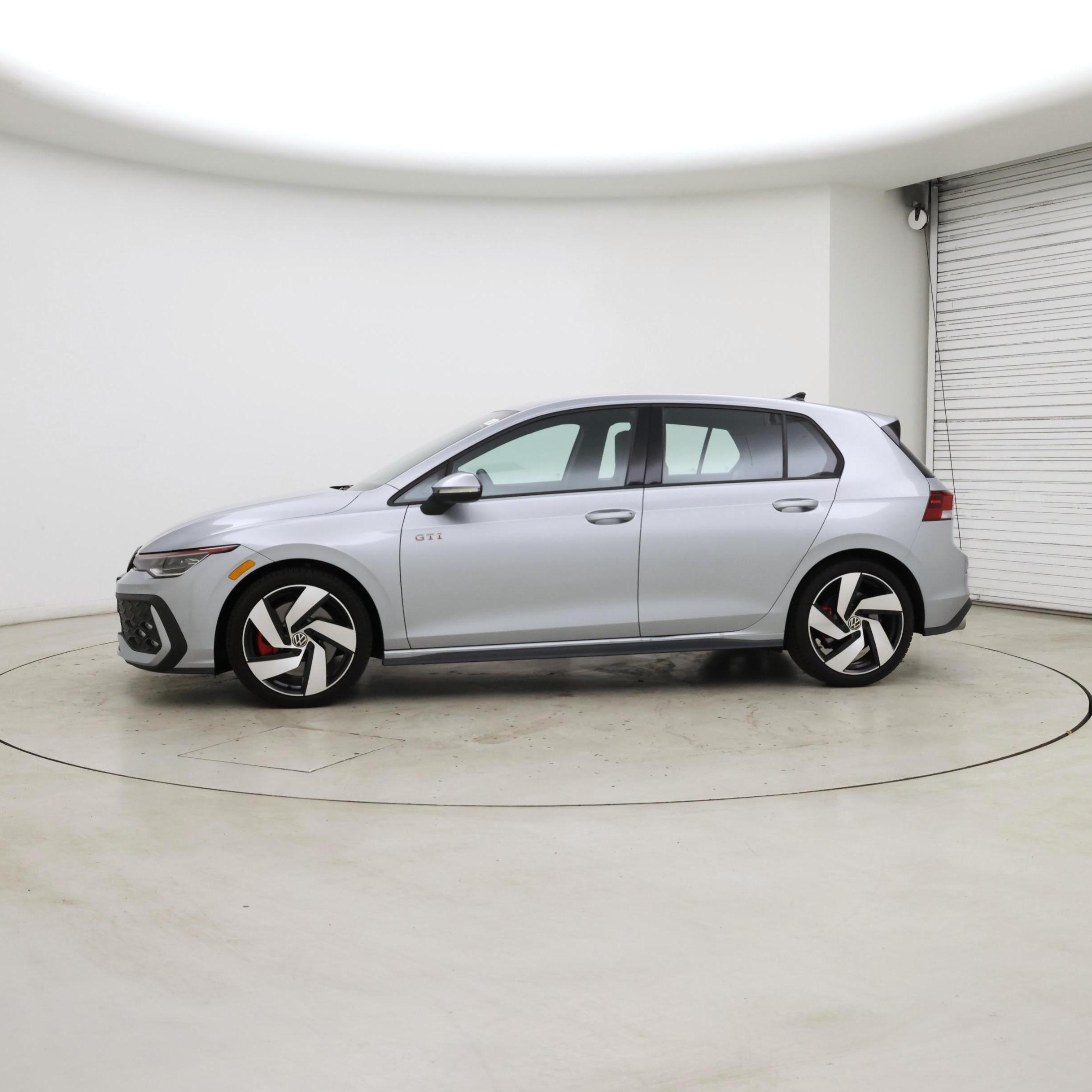 Thumbnail: 2025 Volkswagen Golf - 3