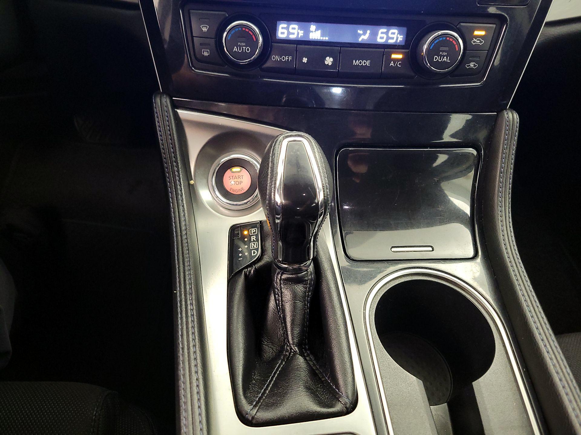 Thumbnail: 2018 Nissan Maxima - 18