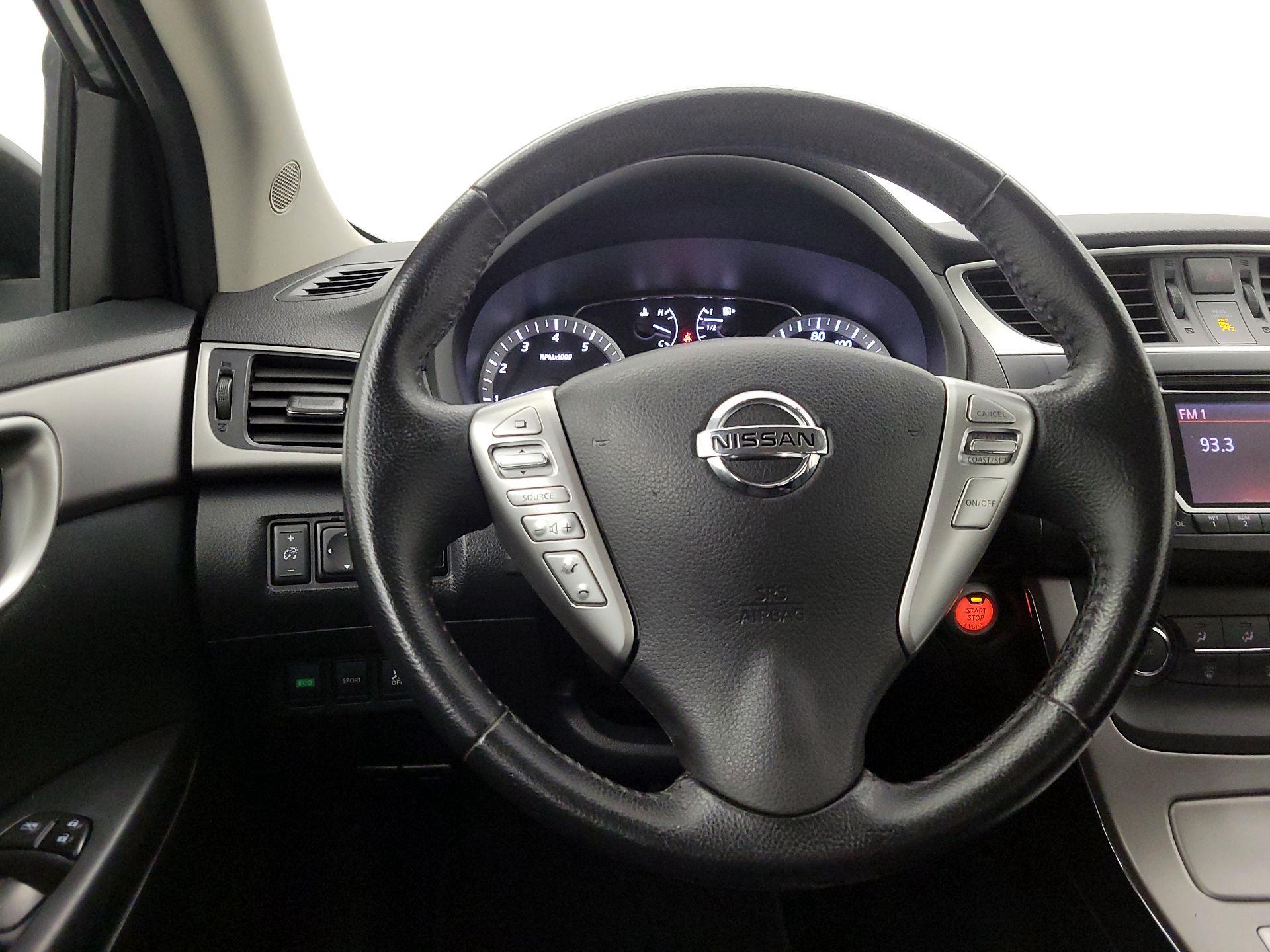 Thumbnail: 2015 Nissan Sentra - 10