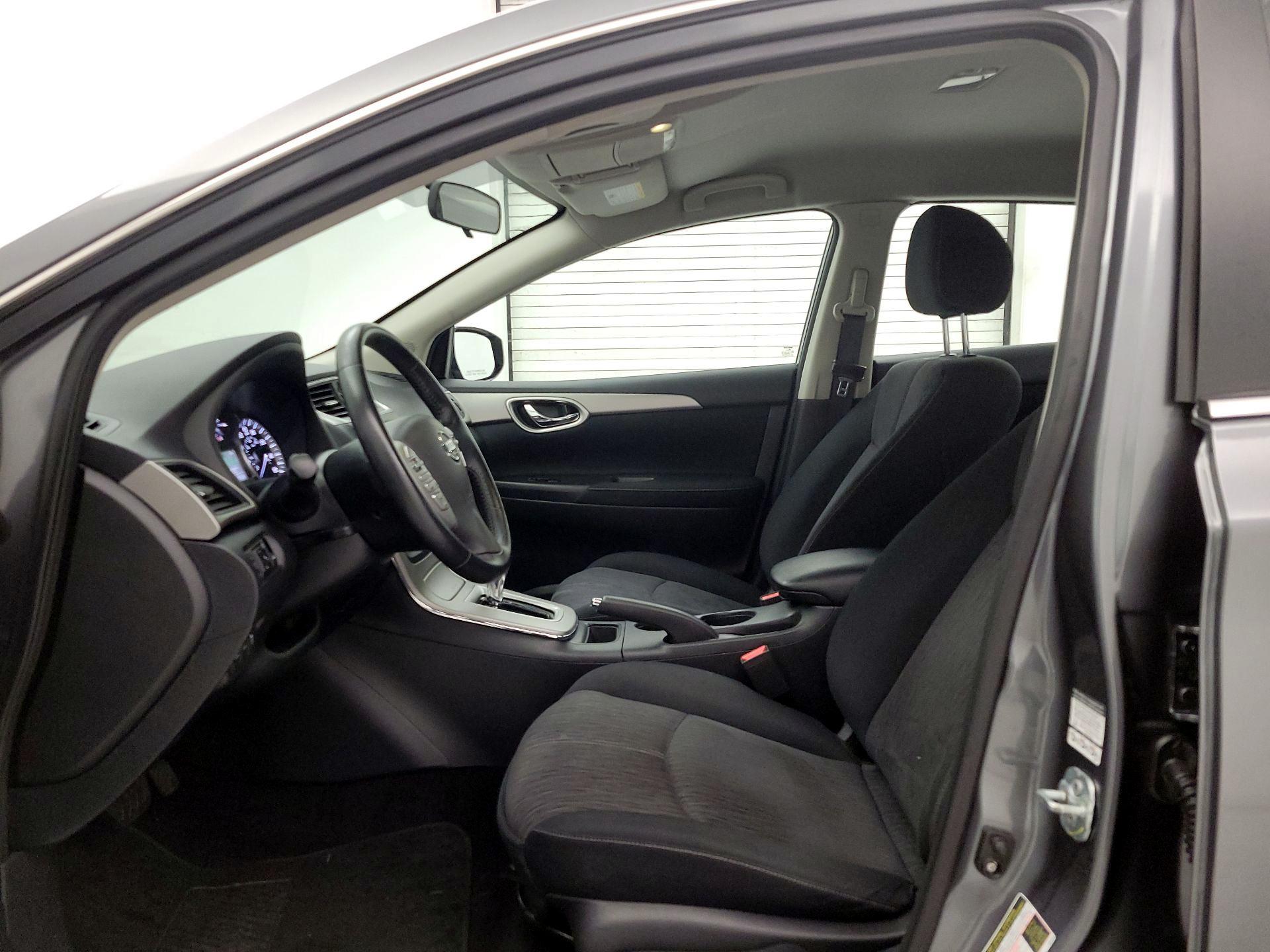 Thumbnail: 2015 Nissan Sentra - 11