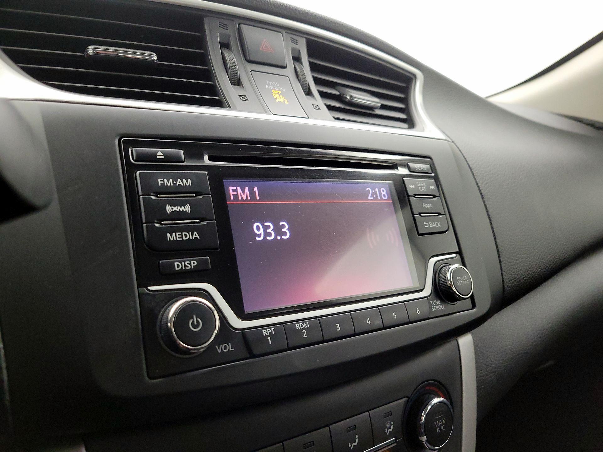 Thumbnail: 2015 Nissan Sentra - 15