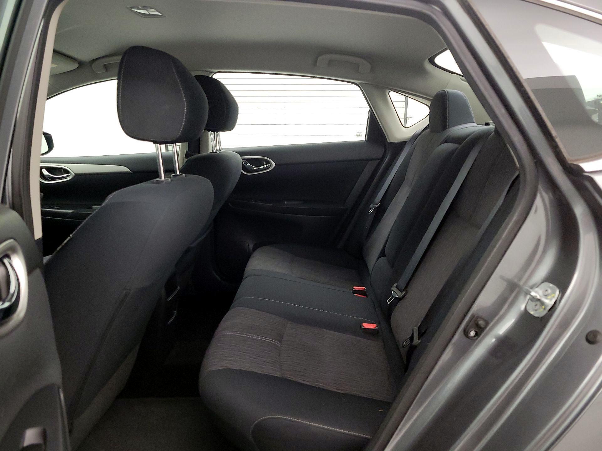 Thumbnail: 2015 Nissan Sentra - 18