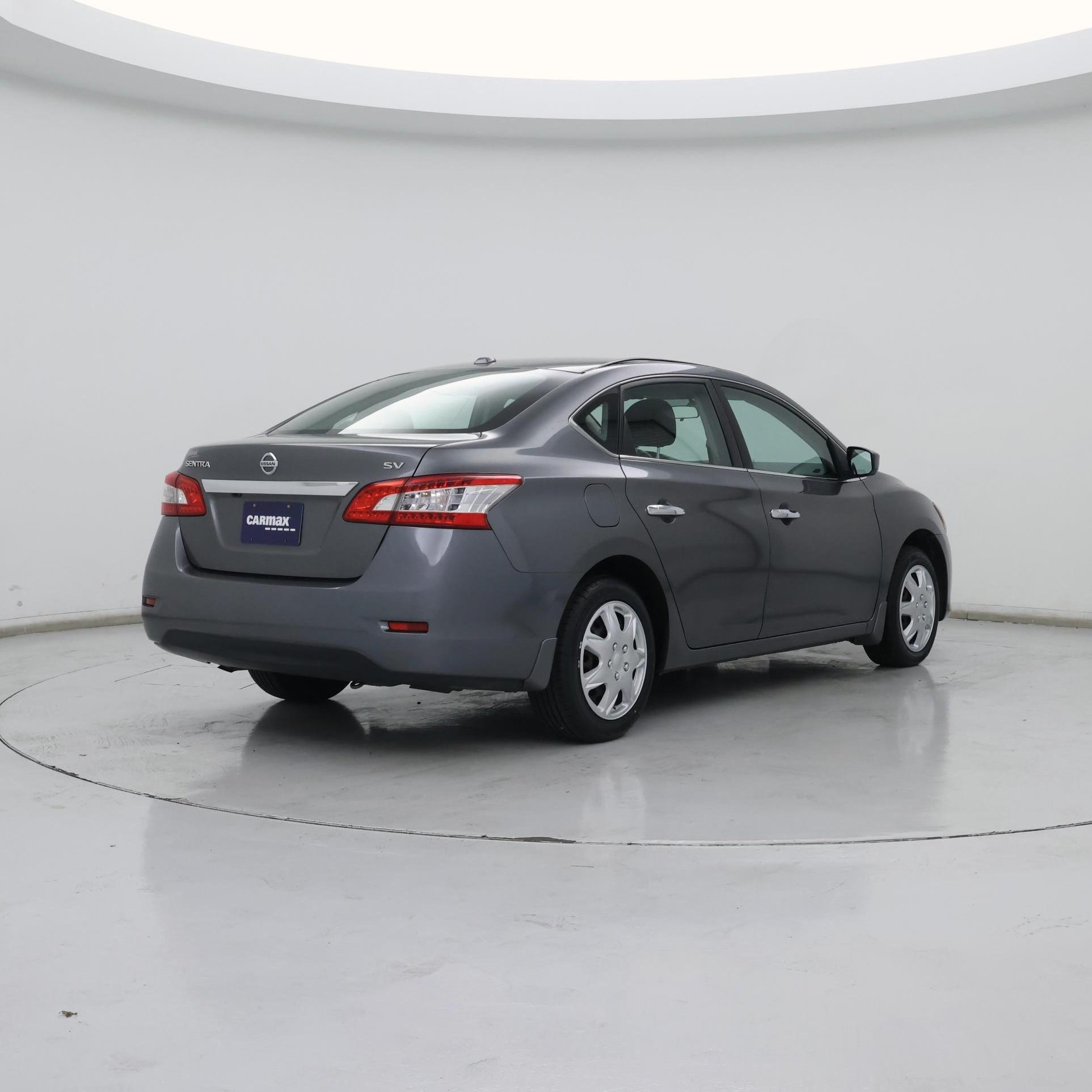 Thumbnail: 2015 Nissan Sentra - 8