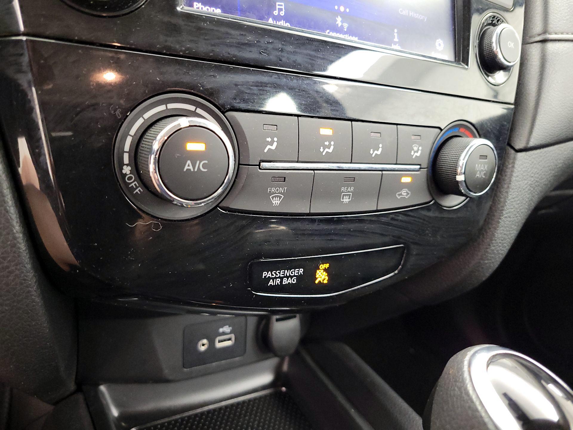 Thumbnail: 2019 Nissan Rogue - 16