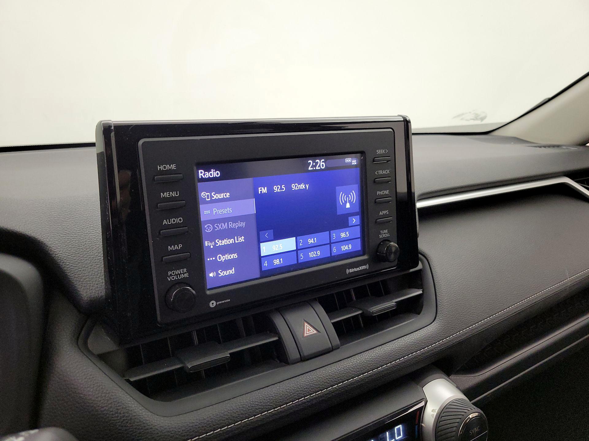 Thumbnail: 2020 Toyota RAV4 - 15