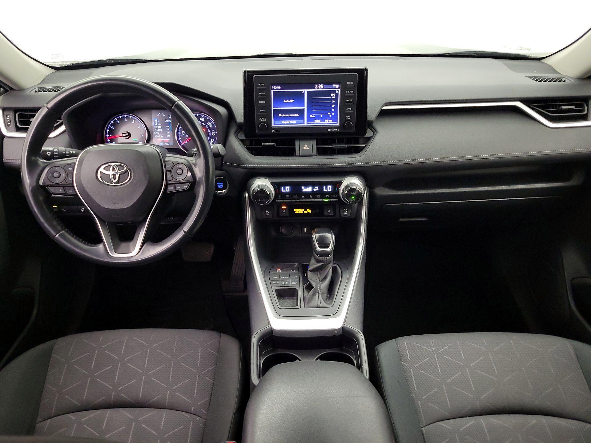 Thumbnail: 2020 Toyota RAV4 - 17