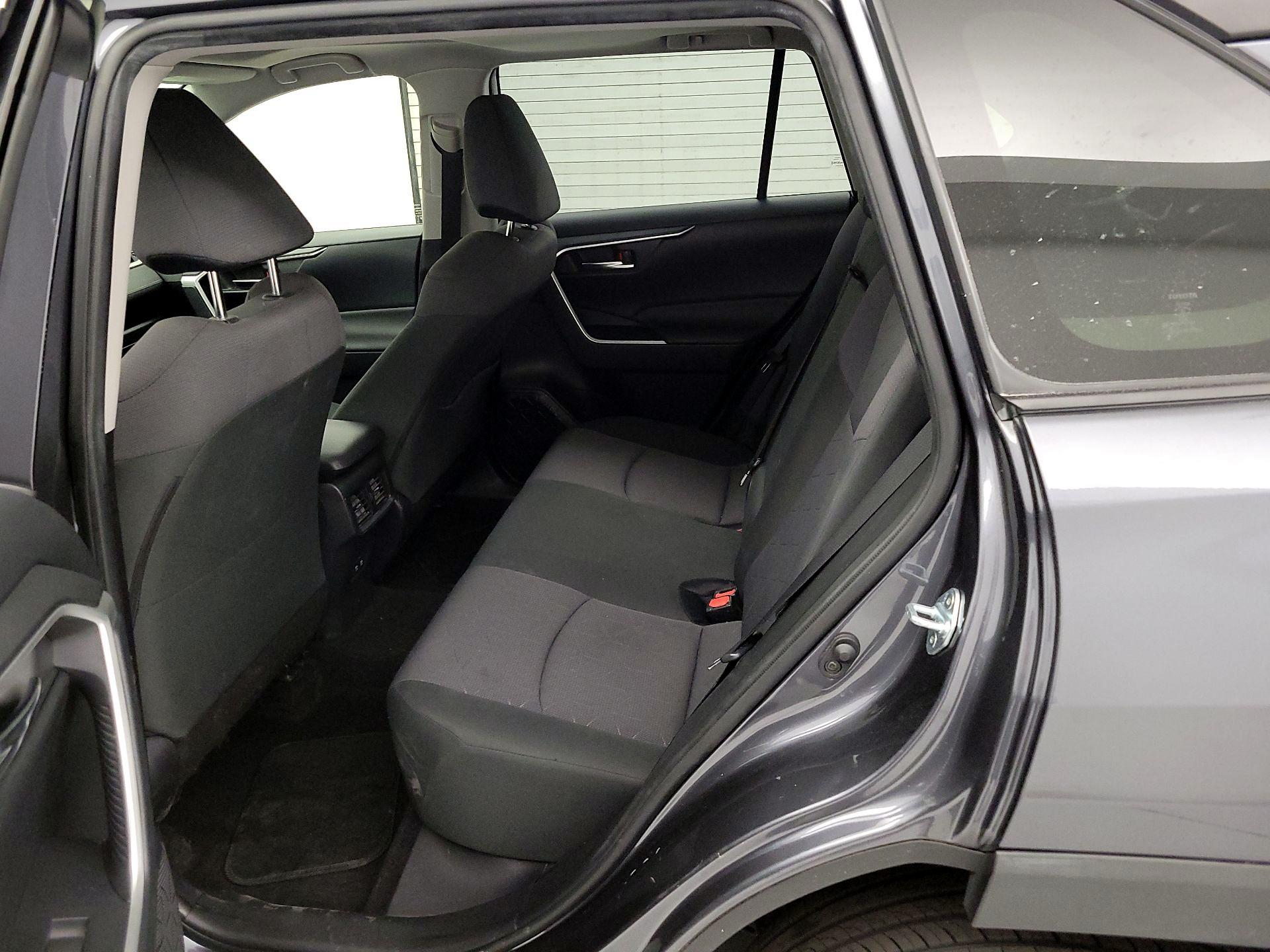 Thumbnail: 2020 Toyota RAV4 - 20