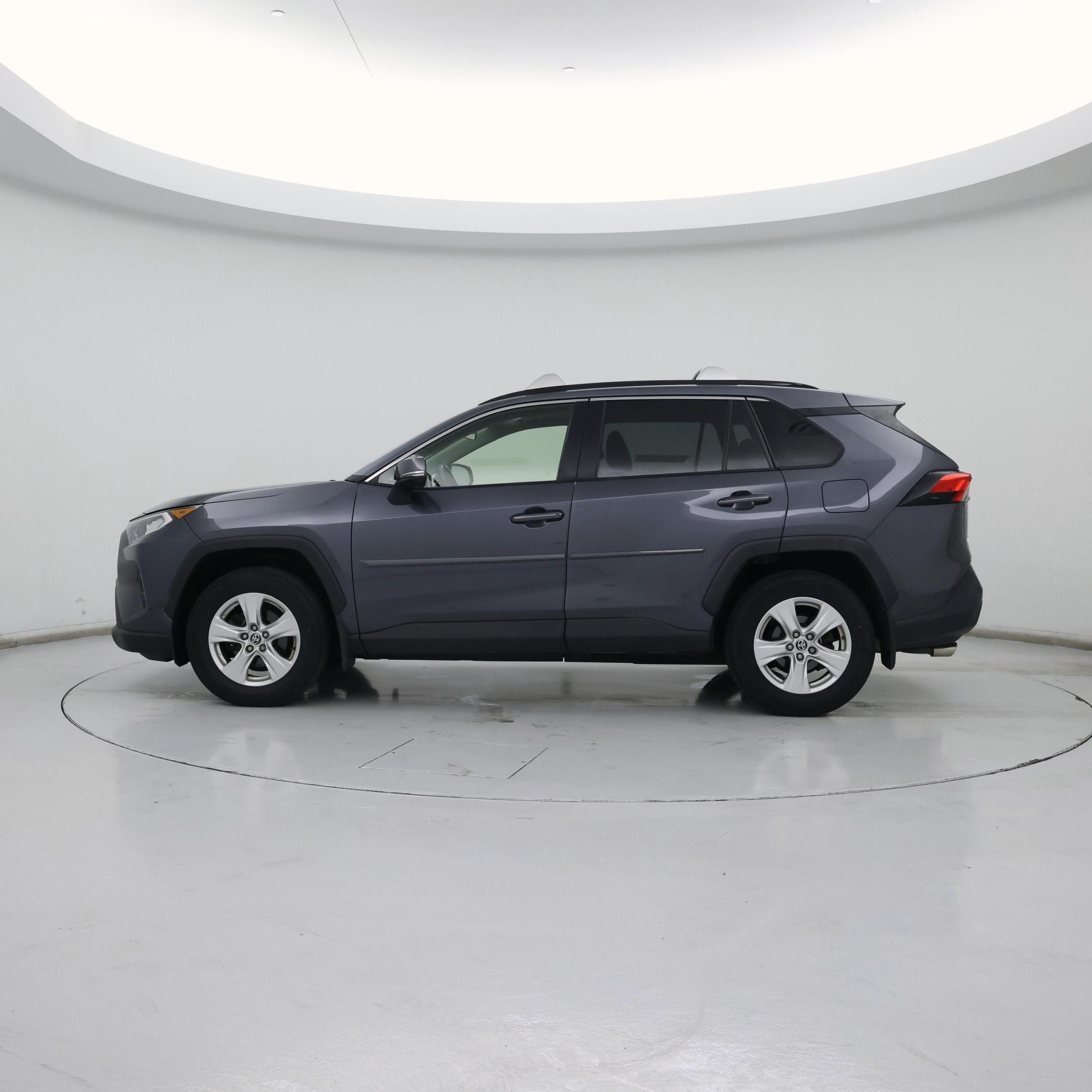 Thumbnail: 2020 Toyota RAV4 - 3