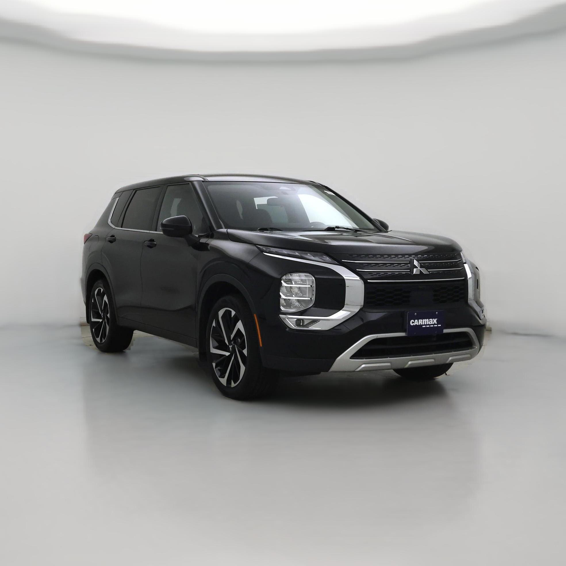 Thumbnail: 2022 Mitsubishi Outlander - 1