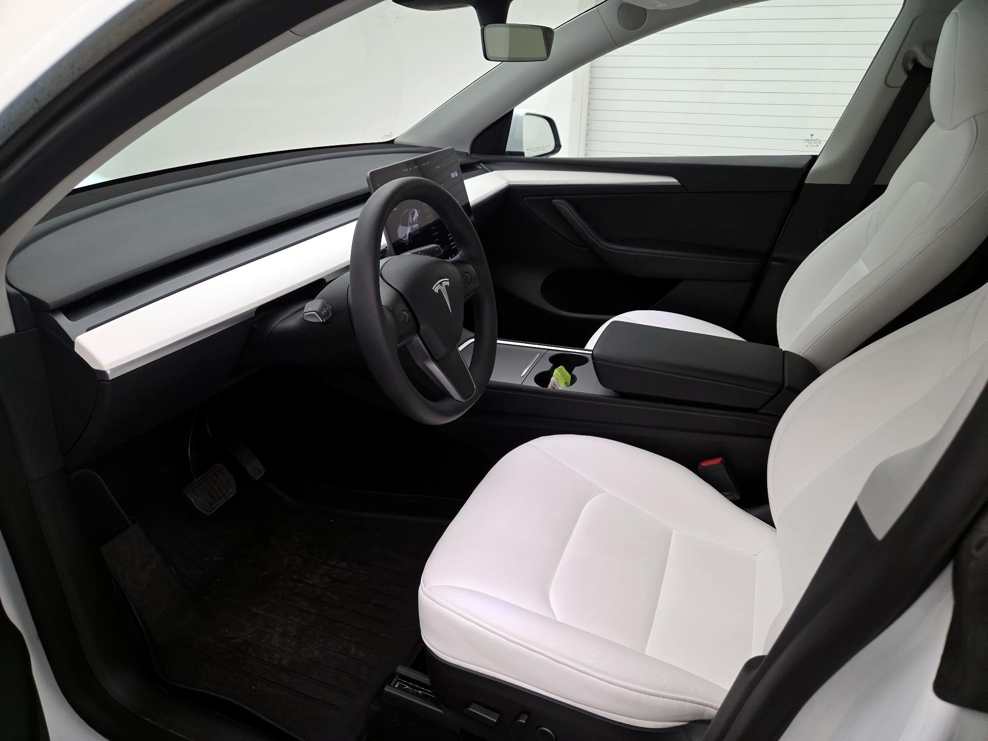 Thumbnail: 2022 Tesla Model Y - 11