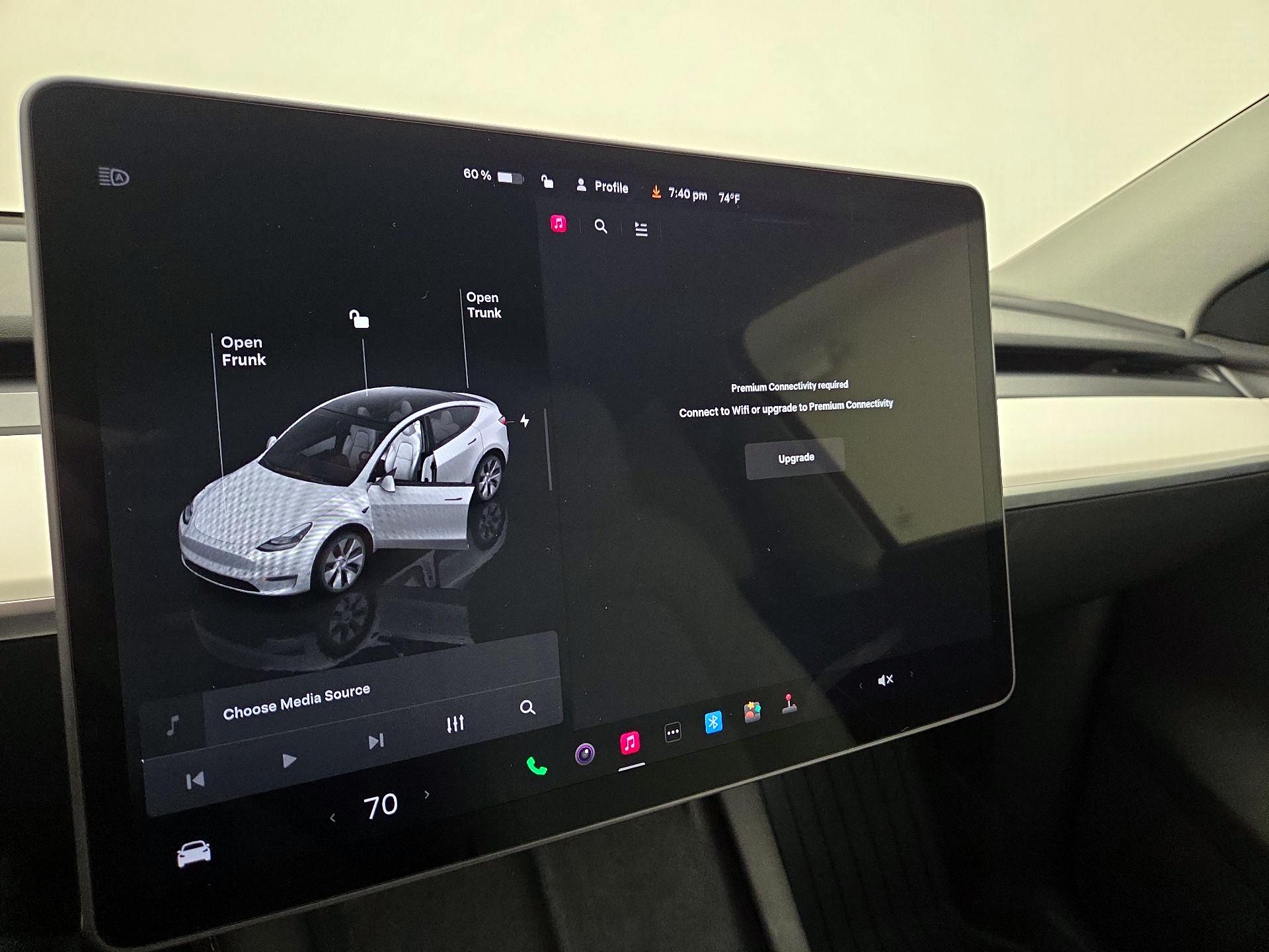 Thumbnail: 2022 Tesla Model Y - 15