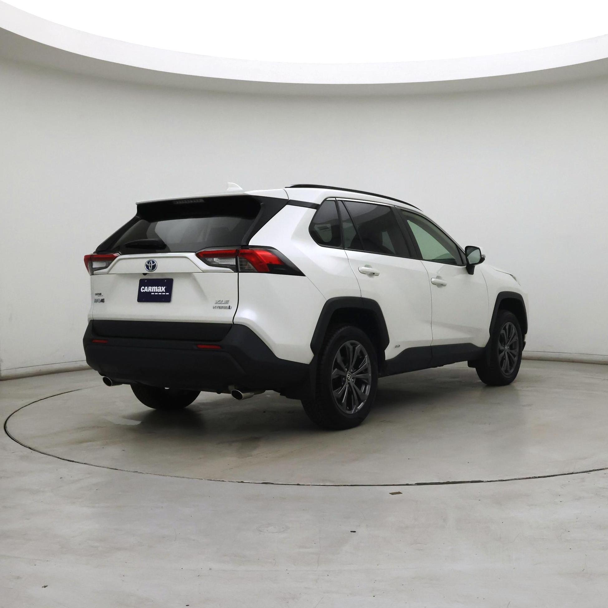 Thumbnail: 2022 Toyota RAV4 - 8