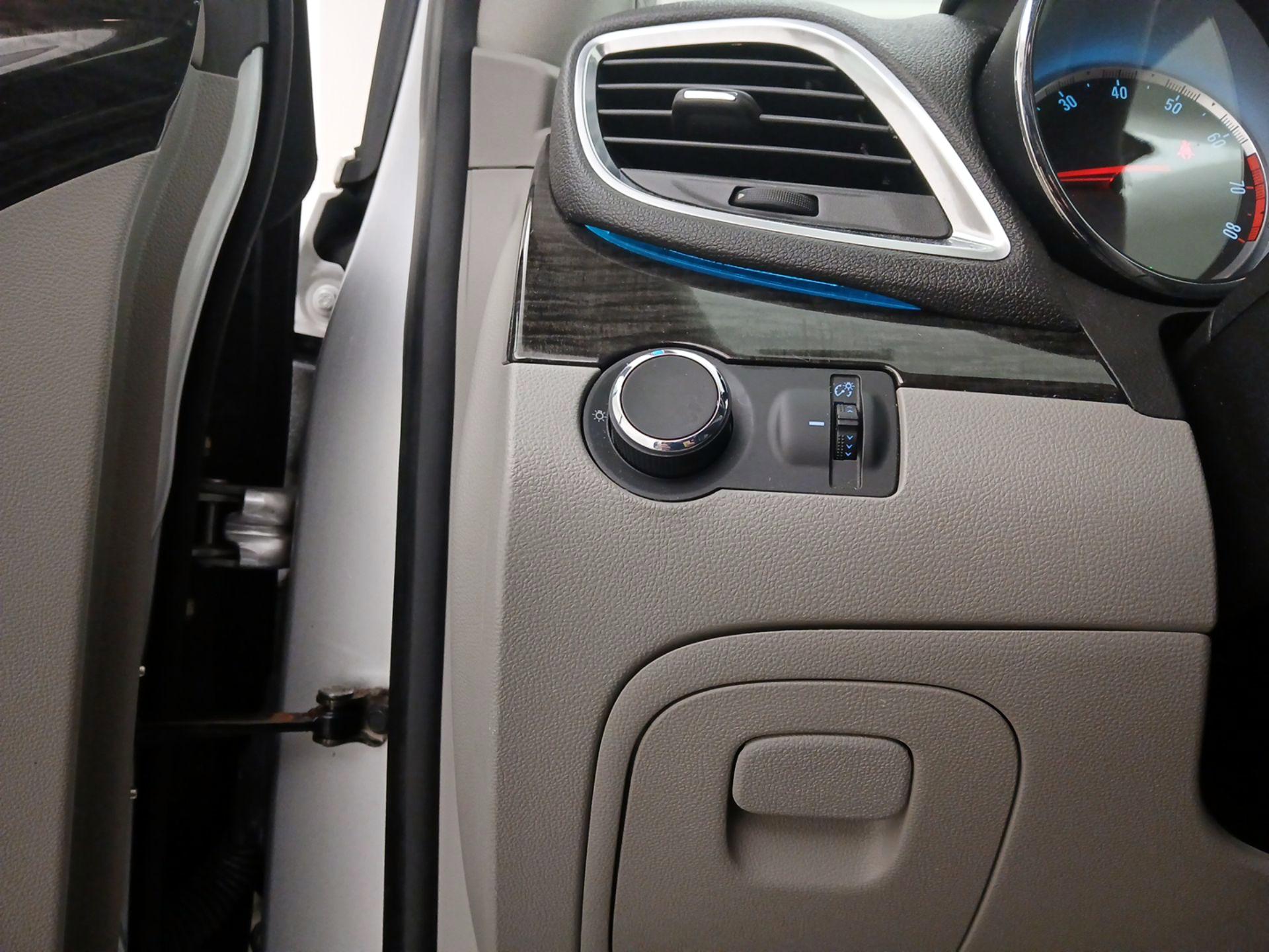 Thumbnail: 2016 Buick Encore - 13