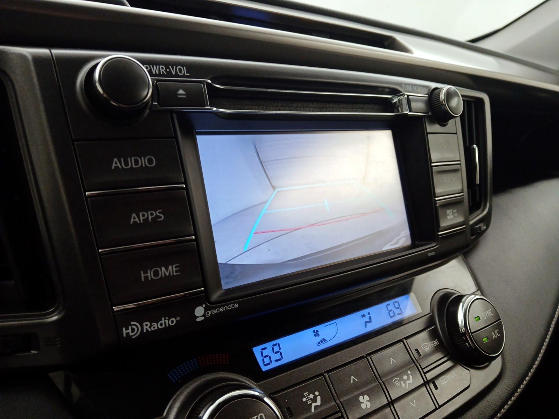 Thumbnail: 2015 Toyota RAV4 - 14