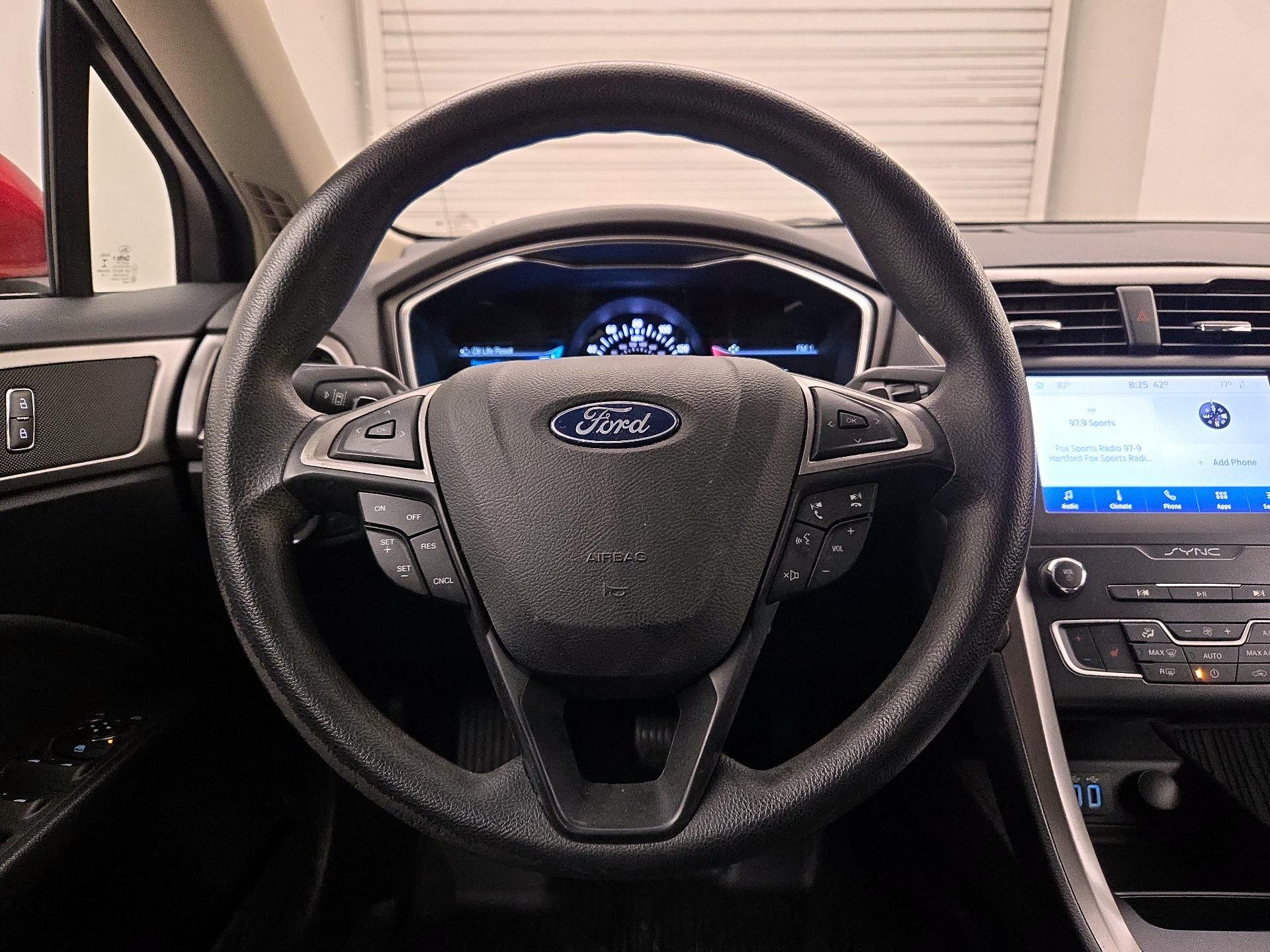 Thumbnail: 2020 Ford Fusion - 10