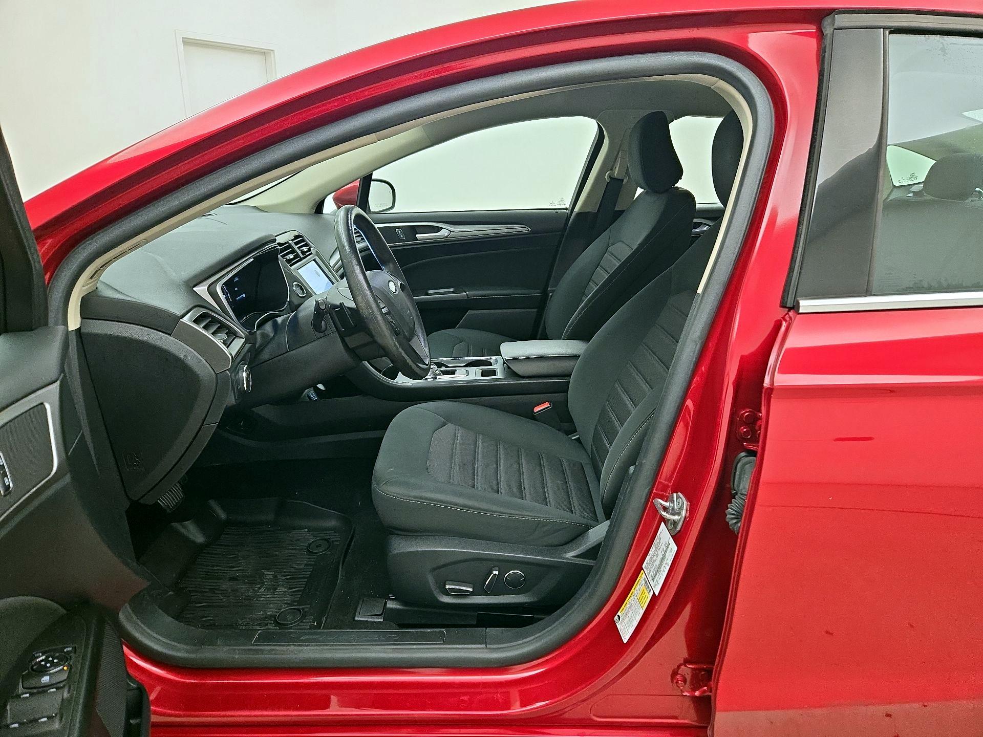 Thumbnail: 2020 Ford Fusion - 11