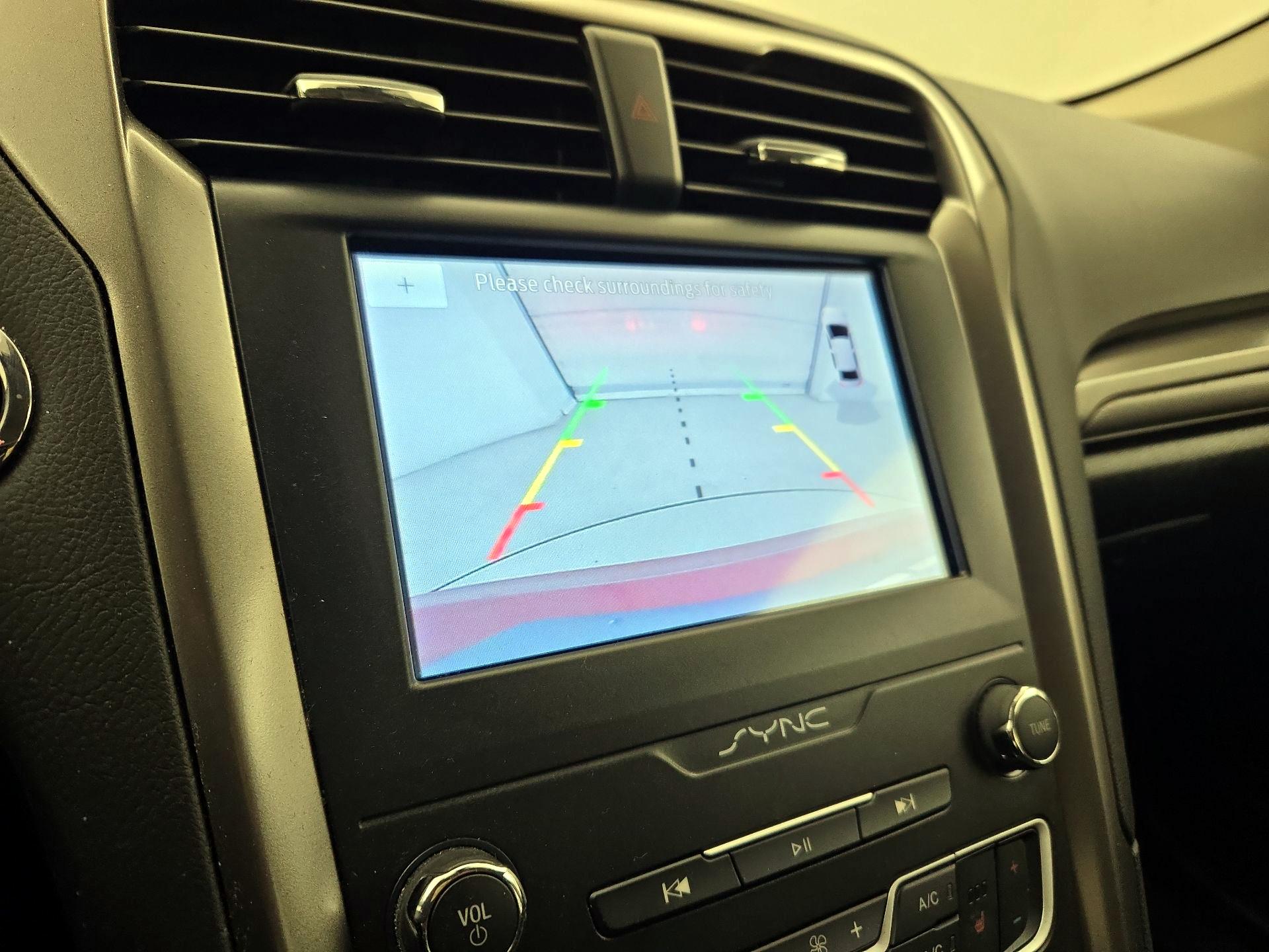 Thumbnail: 2020 Ford Fusion - 14