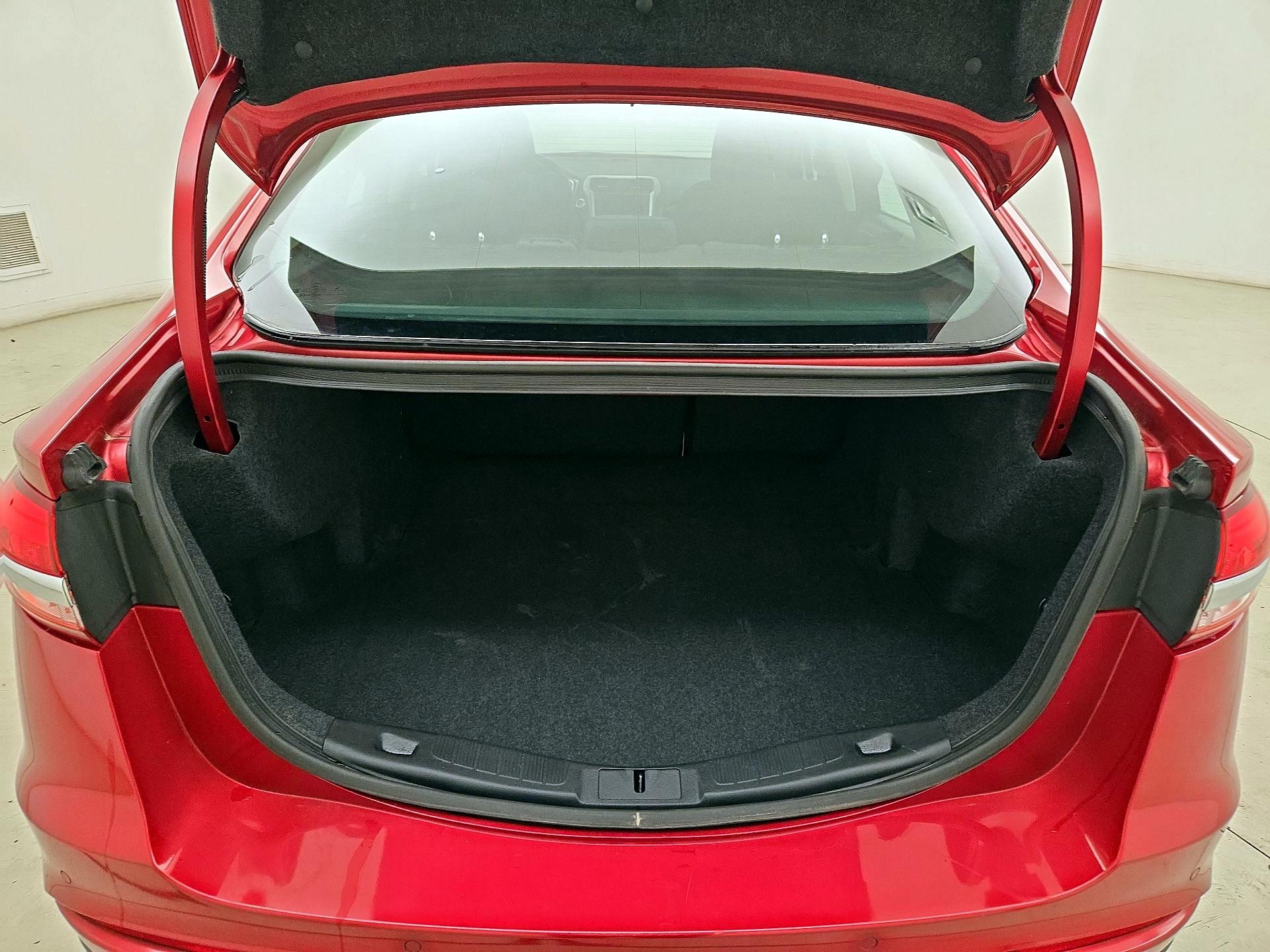 Thumbnail: 2020 Ford Fusion - 20