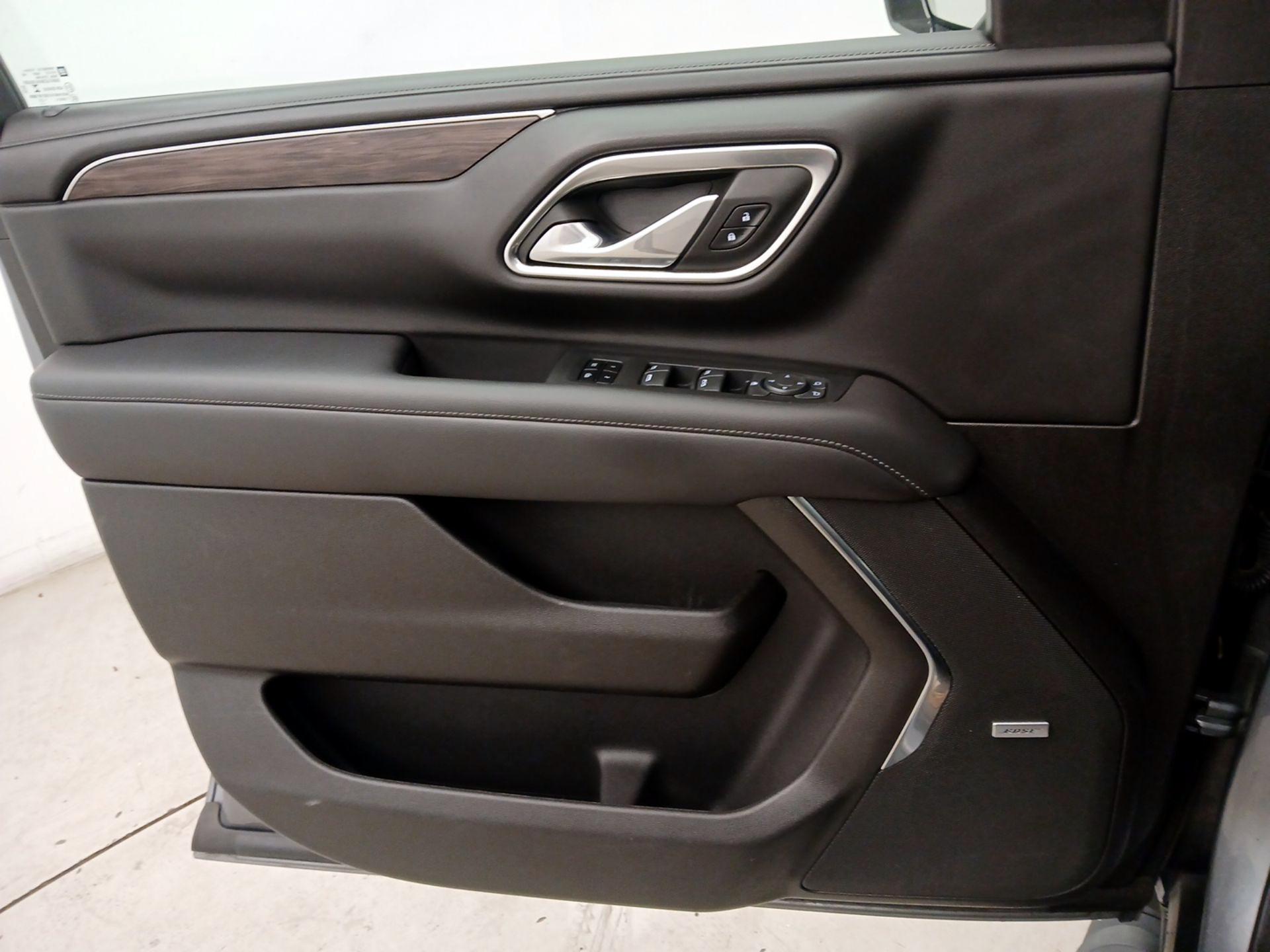 Thumbnail: 2021 Chevrolet Tahoe - 12