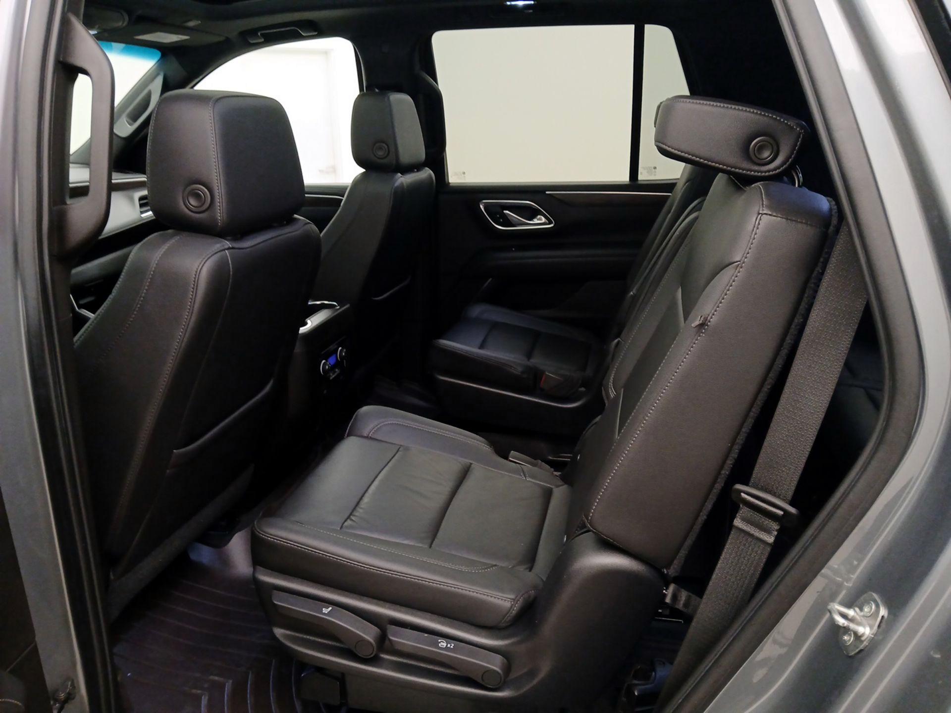 Thumbnail: 2021 Chevrolet Tahoe - 20