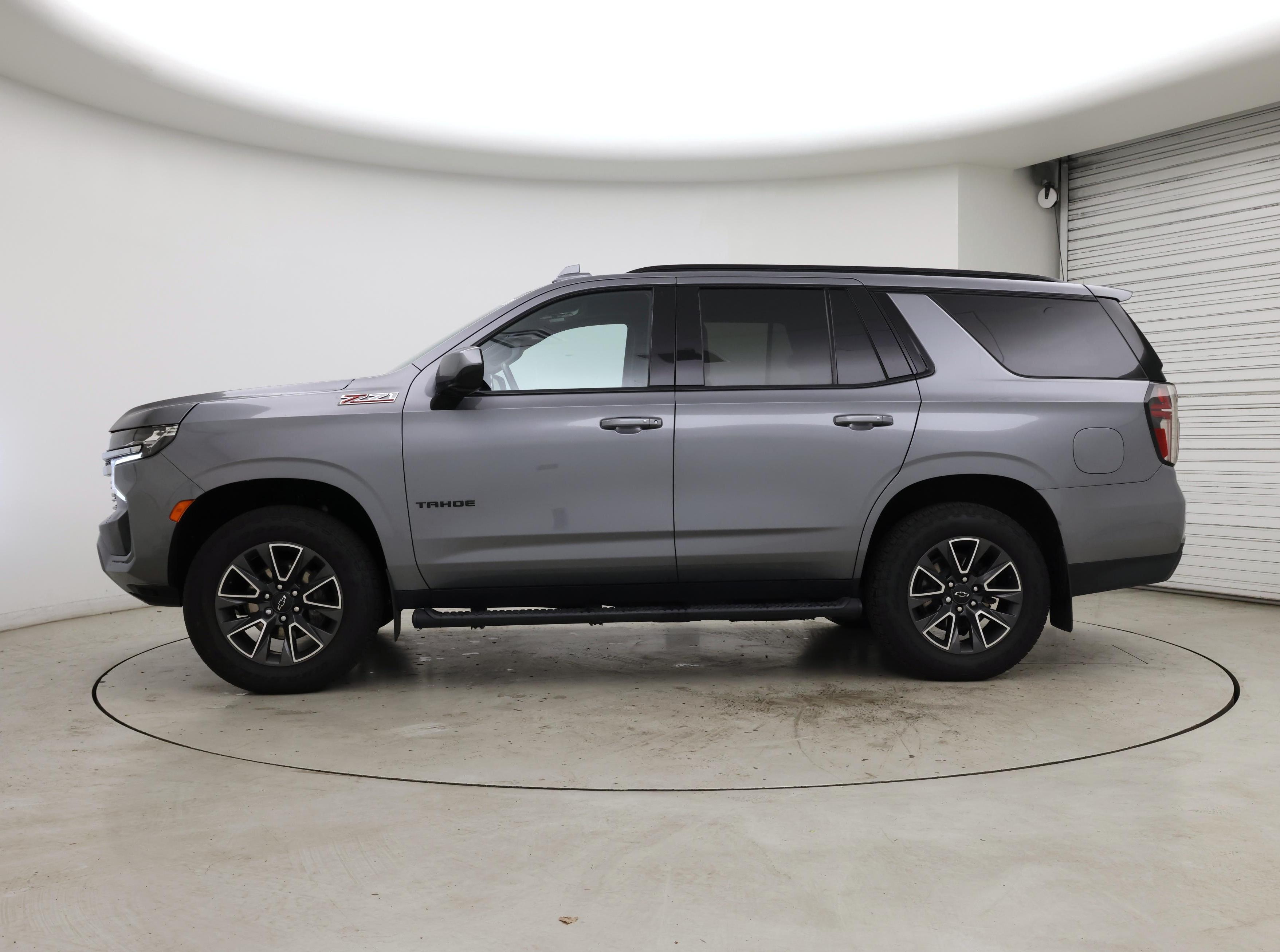 Thumbnail: 2021 Chevrolet Tahoe - 3