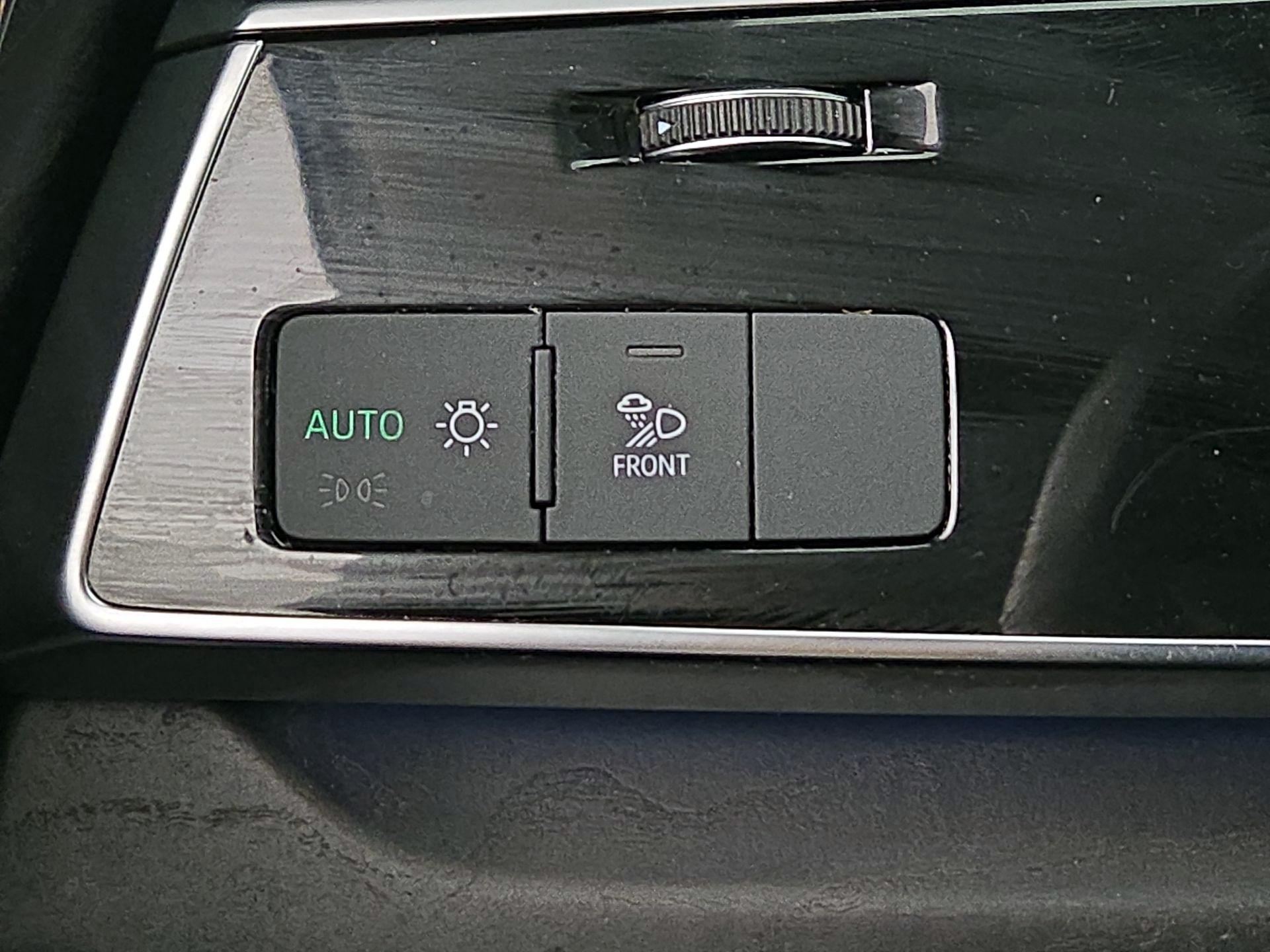 Thumbnail: 2023 Audi Q8 - 13