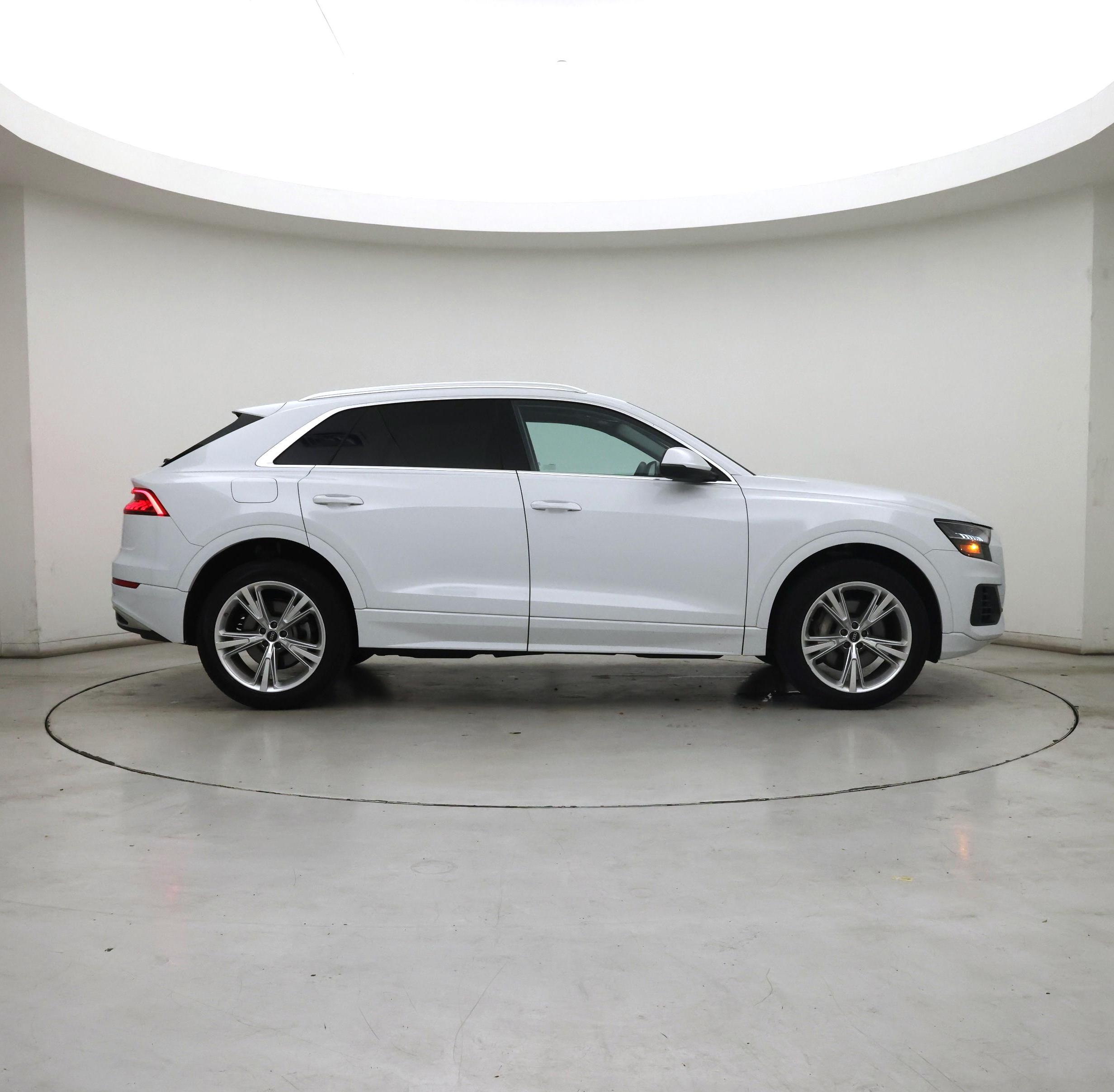 Thumbnail: 2023 Audi Q8 - 7