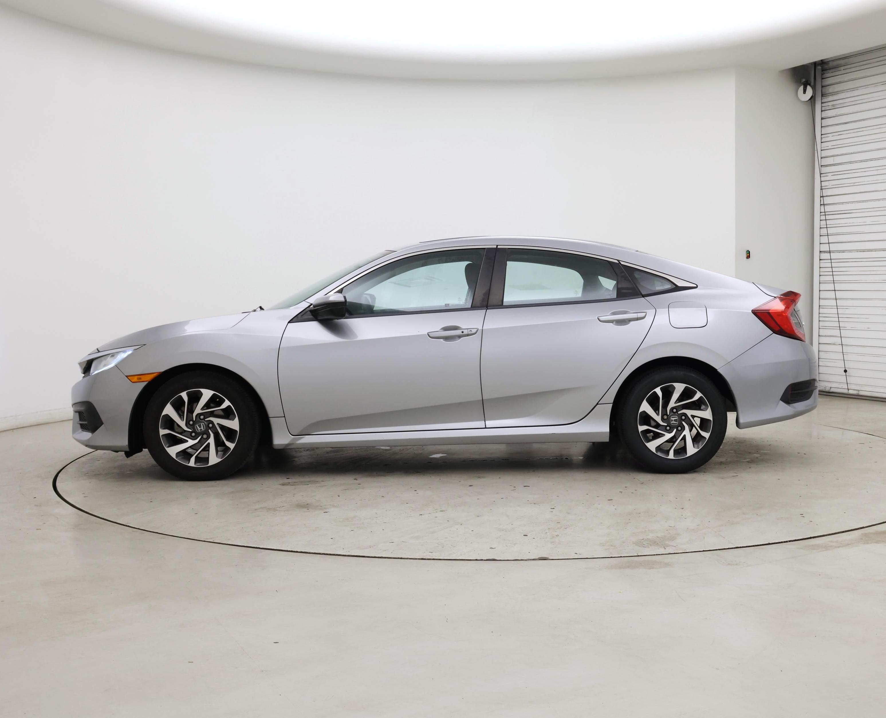 Thumbnail: 2016 Honda Civic - 3