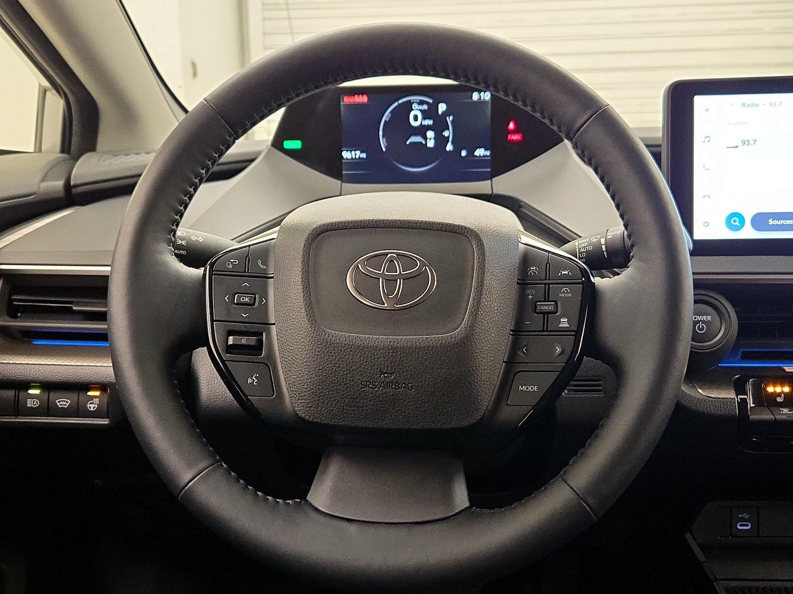 2026 Toyota Prius XLE - Photo 11