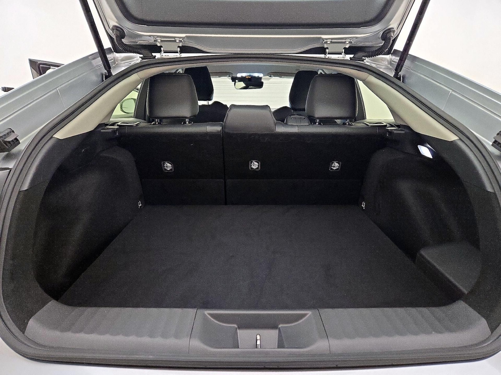 2026 Toyota Prius XLE - Photo 20