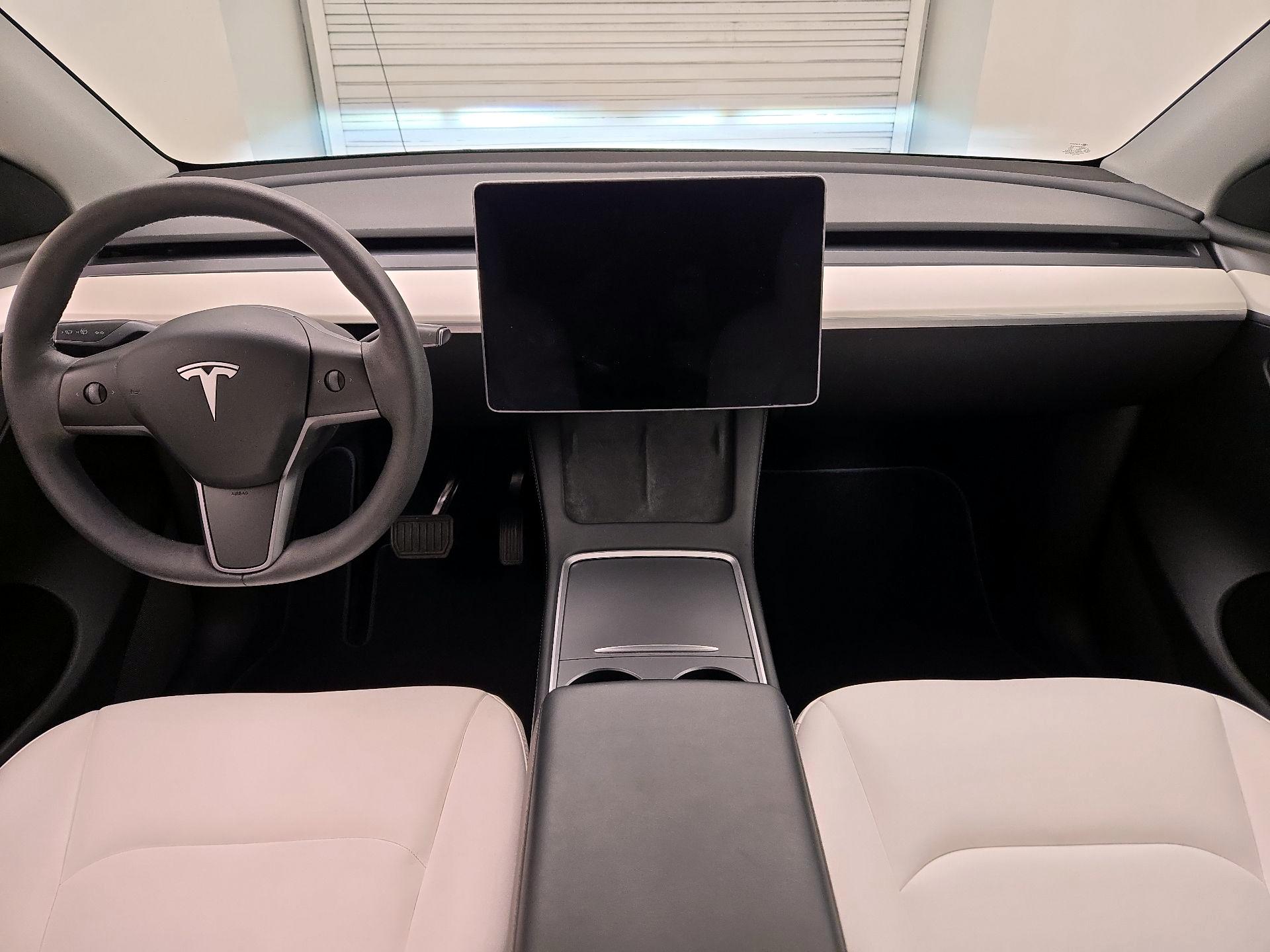 Thumbnail: 2022 Tesla Model Y - 9