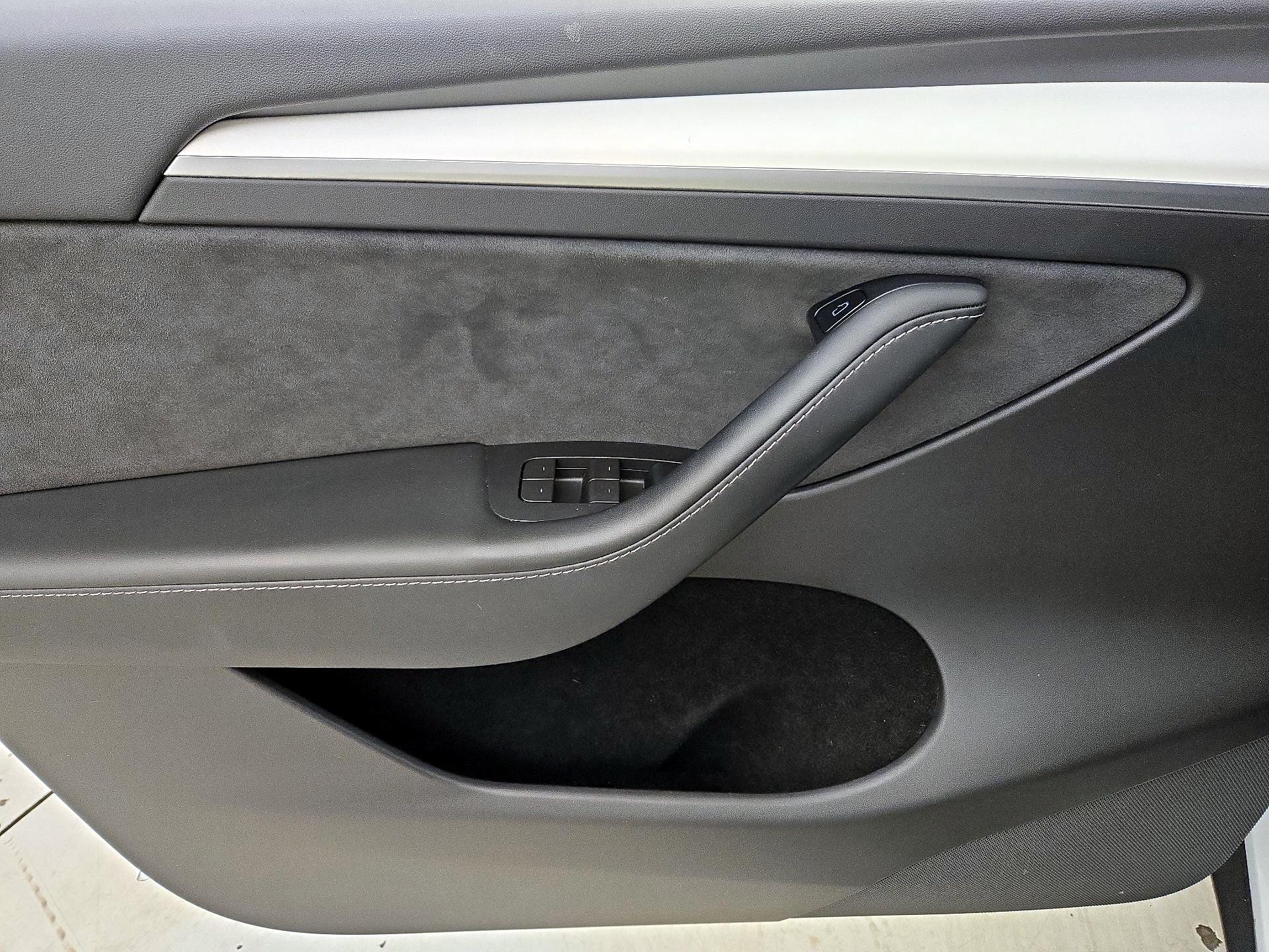 Thumbnail: 2022 Tesla Model Y - 12