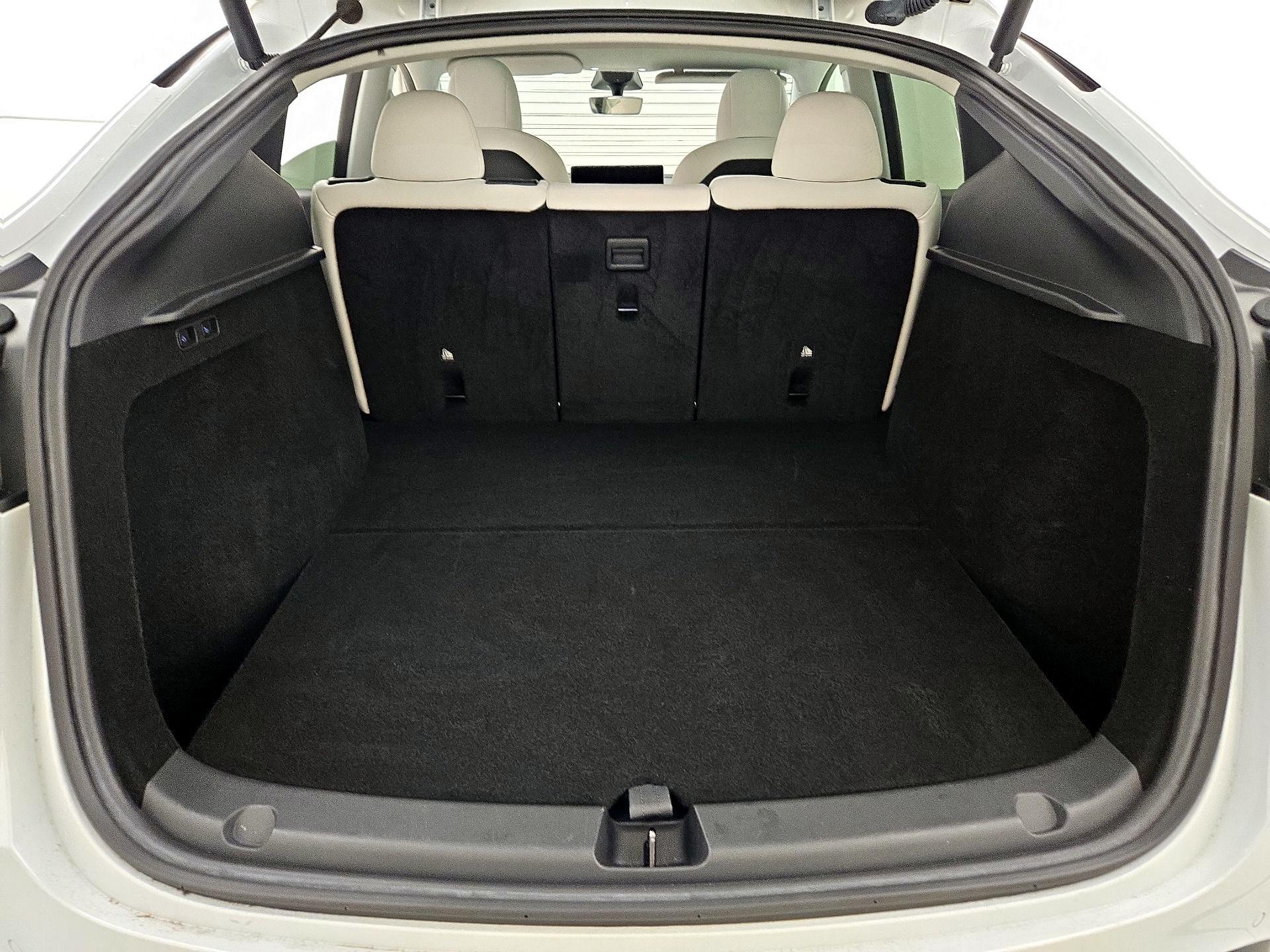 Thumbnail: 2022 Tesla Model Y - 18