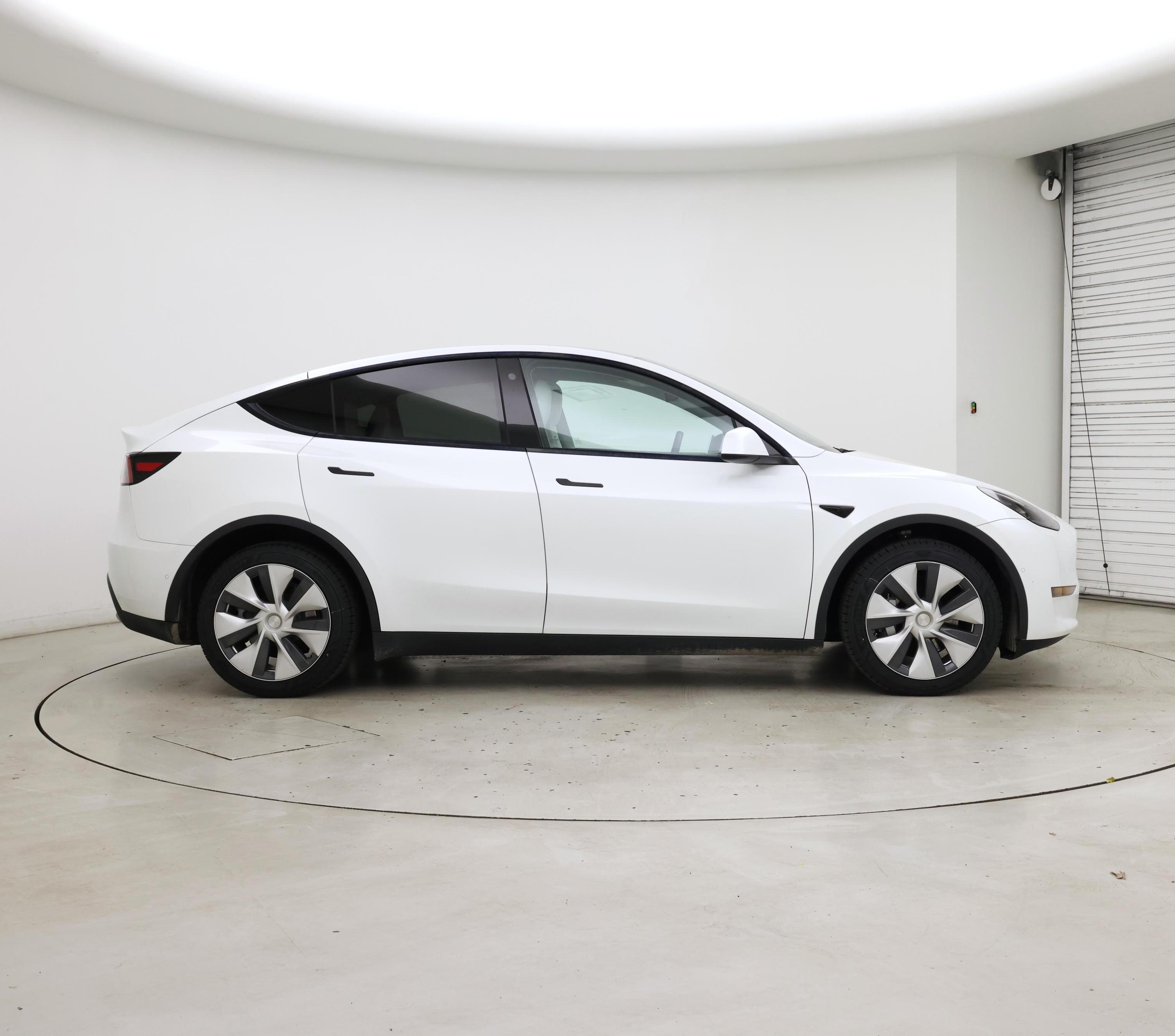 Thumbnail: 2022 Tesla Model Y - 7