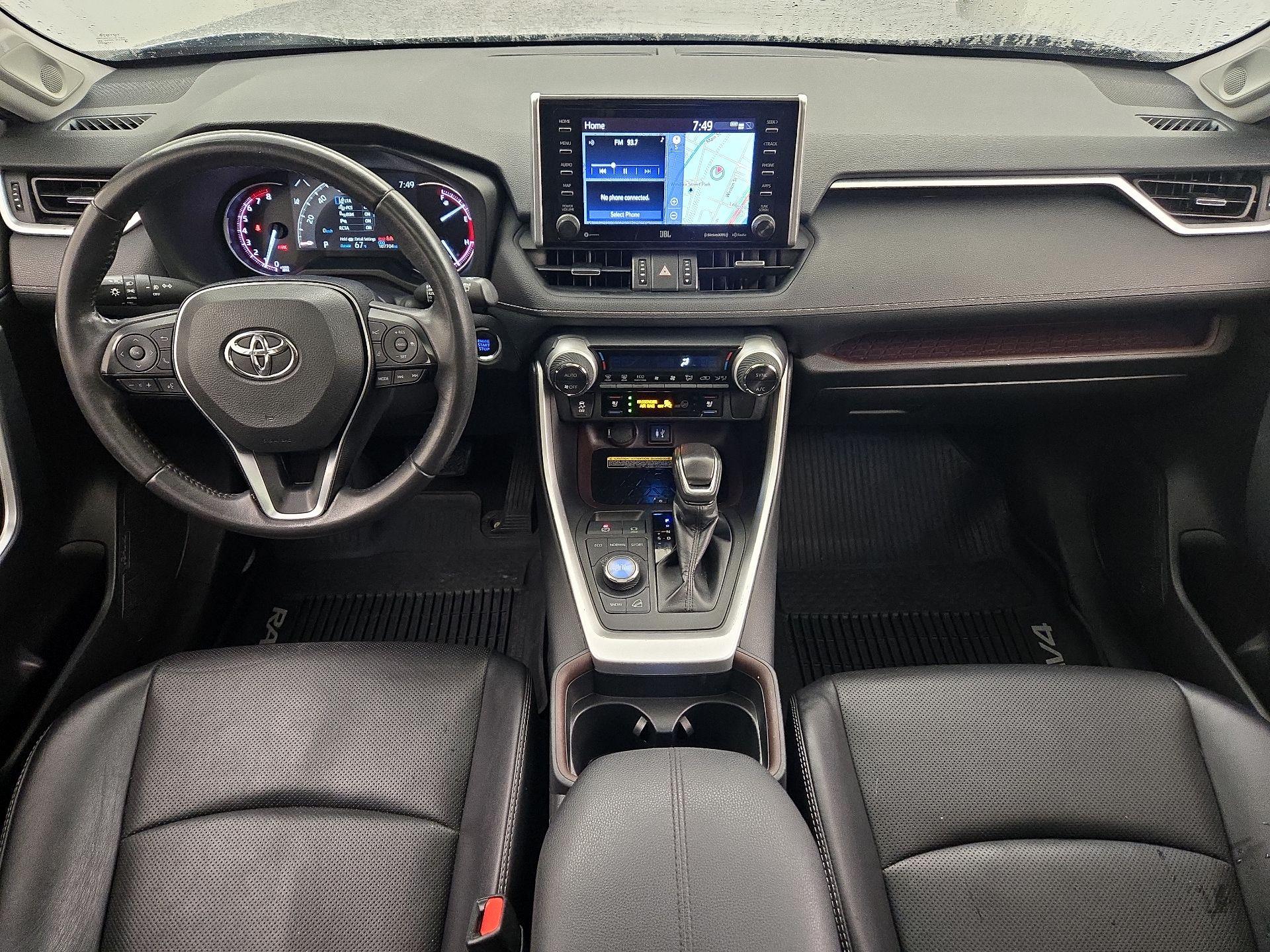 Thumbnail: 2019 Toyota RAV4 - 9