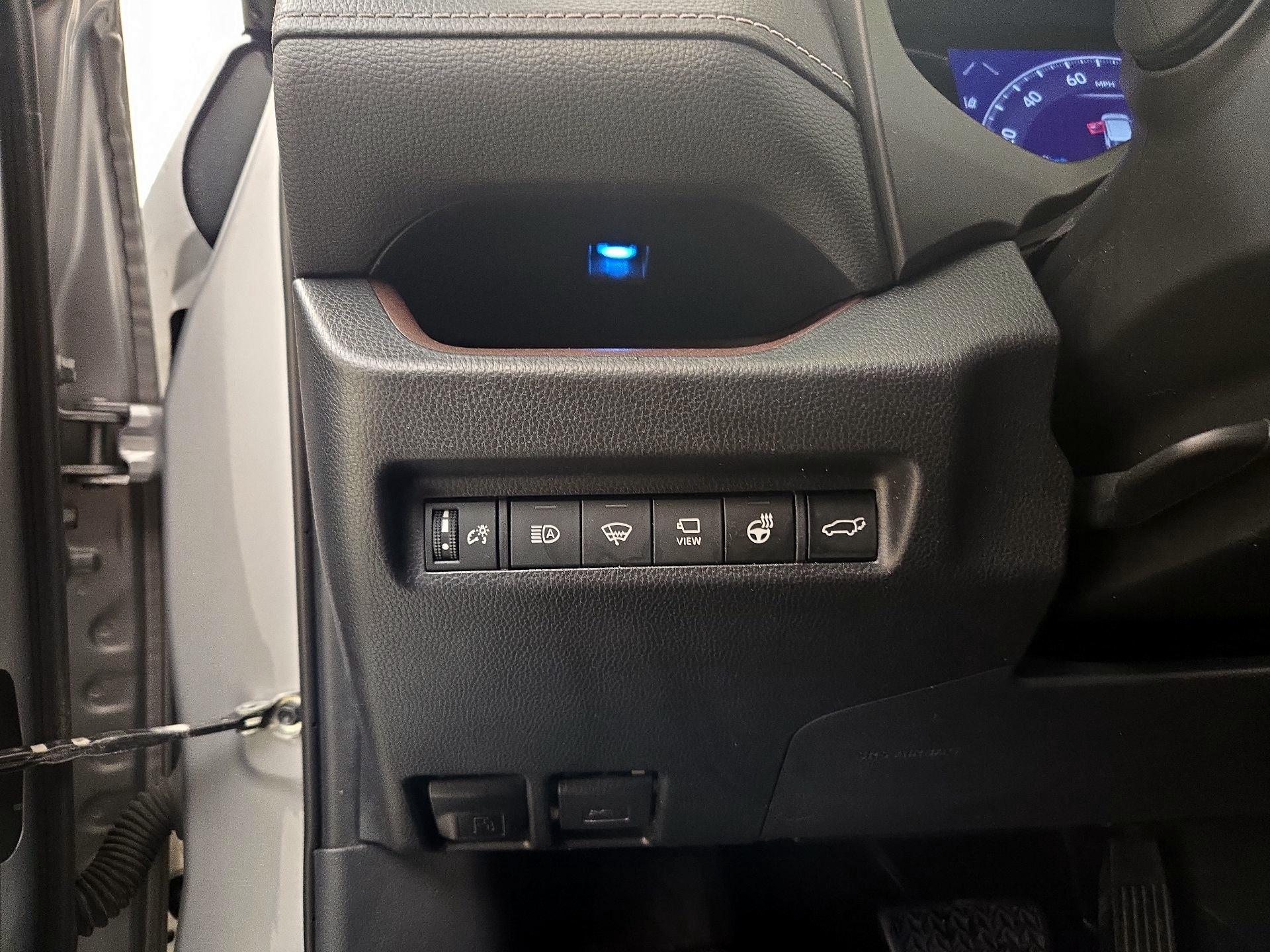 Thumbnail: 2019 Toyota RAV4 - 13