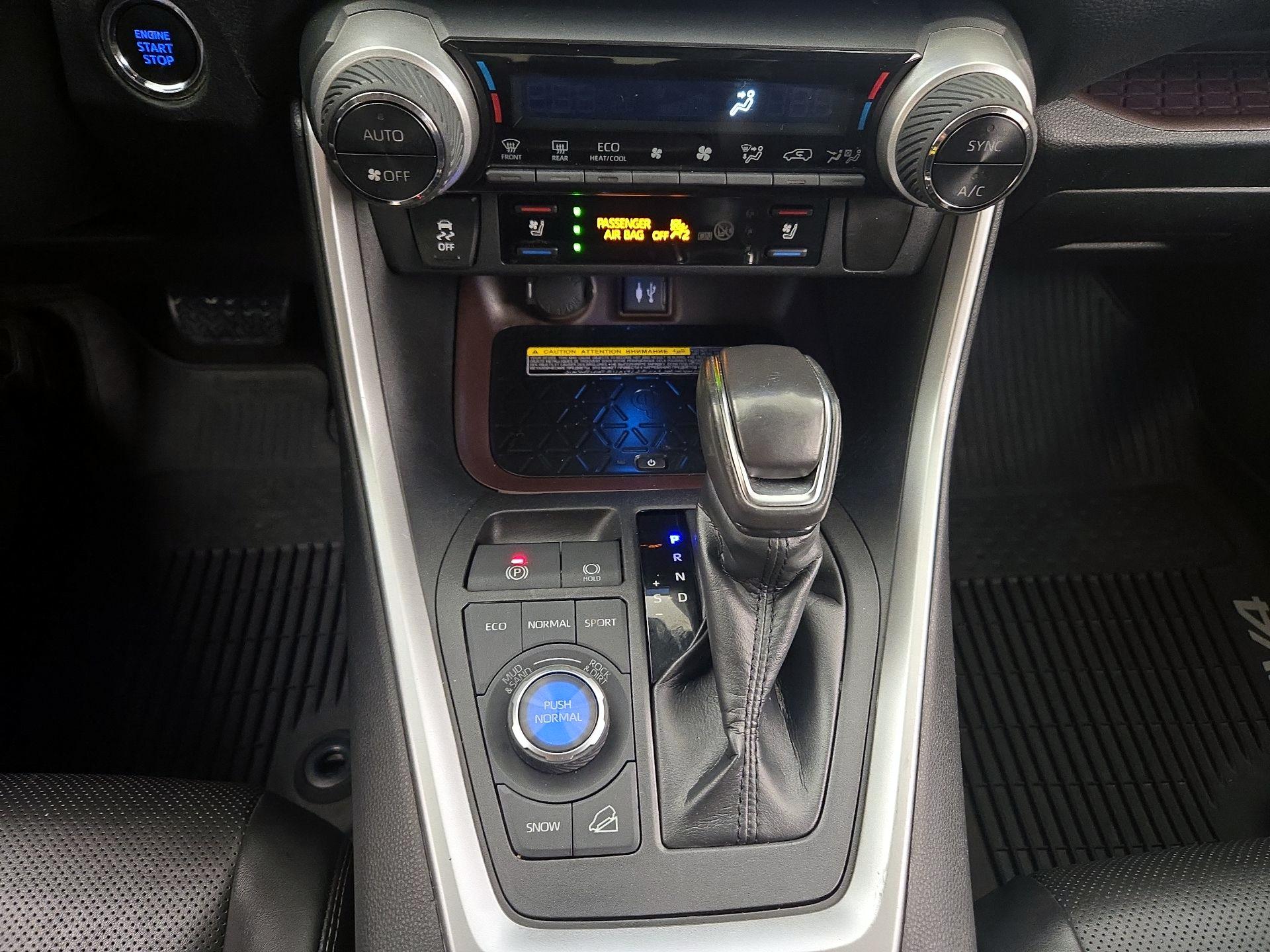 Thumbnail: 2019 Toyota RAV4 - 17